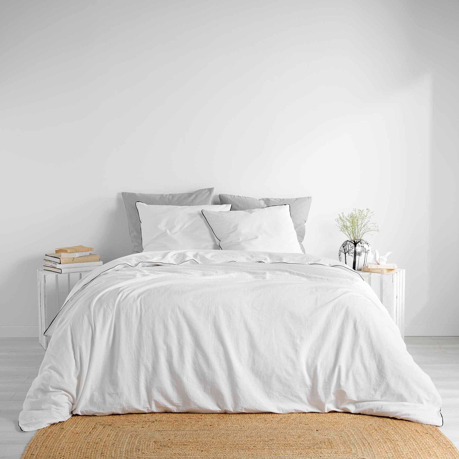 Lenjerie de pat din bumbac, Linette Alb, 260 x 240 cm (1)