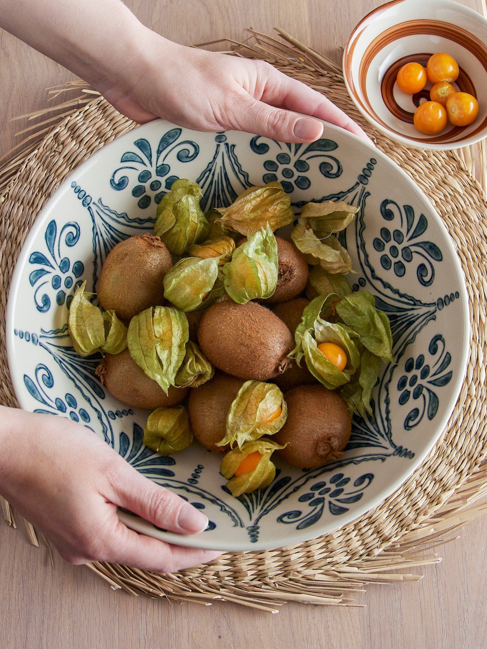 Bloomingville Bol din ceramica, Heikki Albastru, 2000 ml