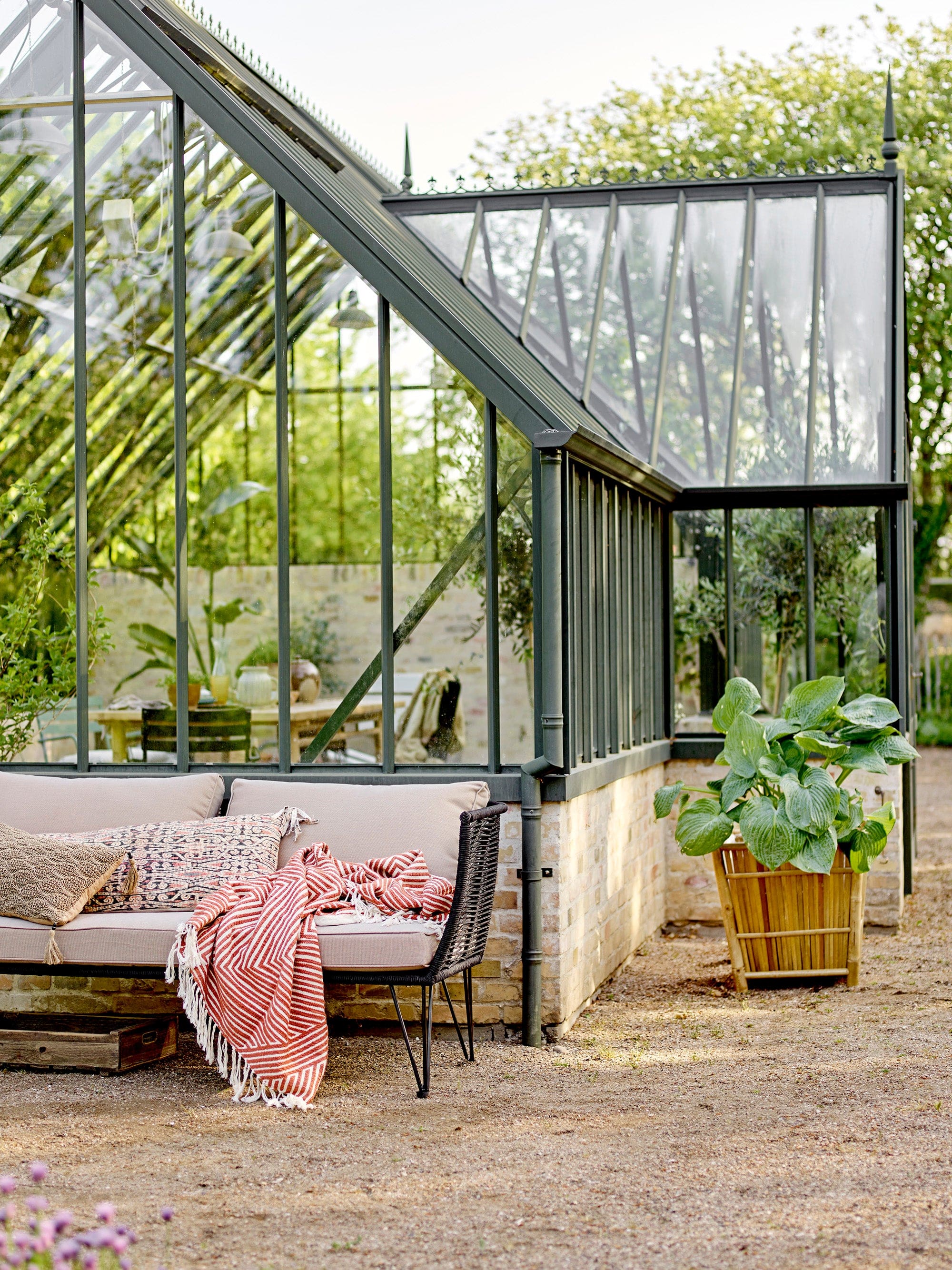 Bloomingville Canapea Fixa pentru gradina / terasa, din metal, 3 locuri, Mundo Negru, l175xA74xH72 cm