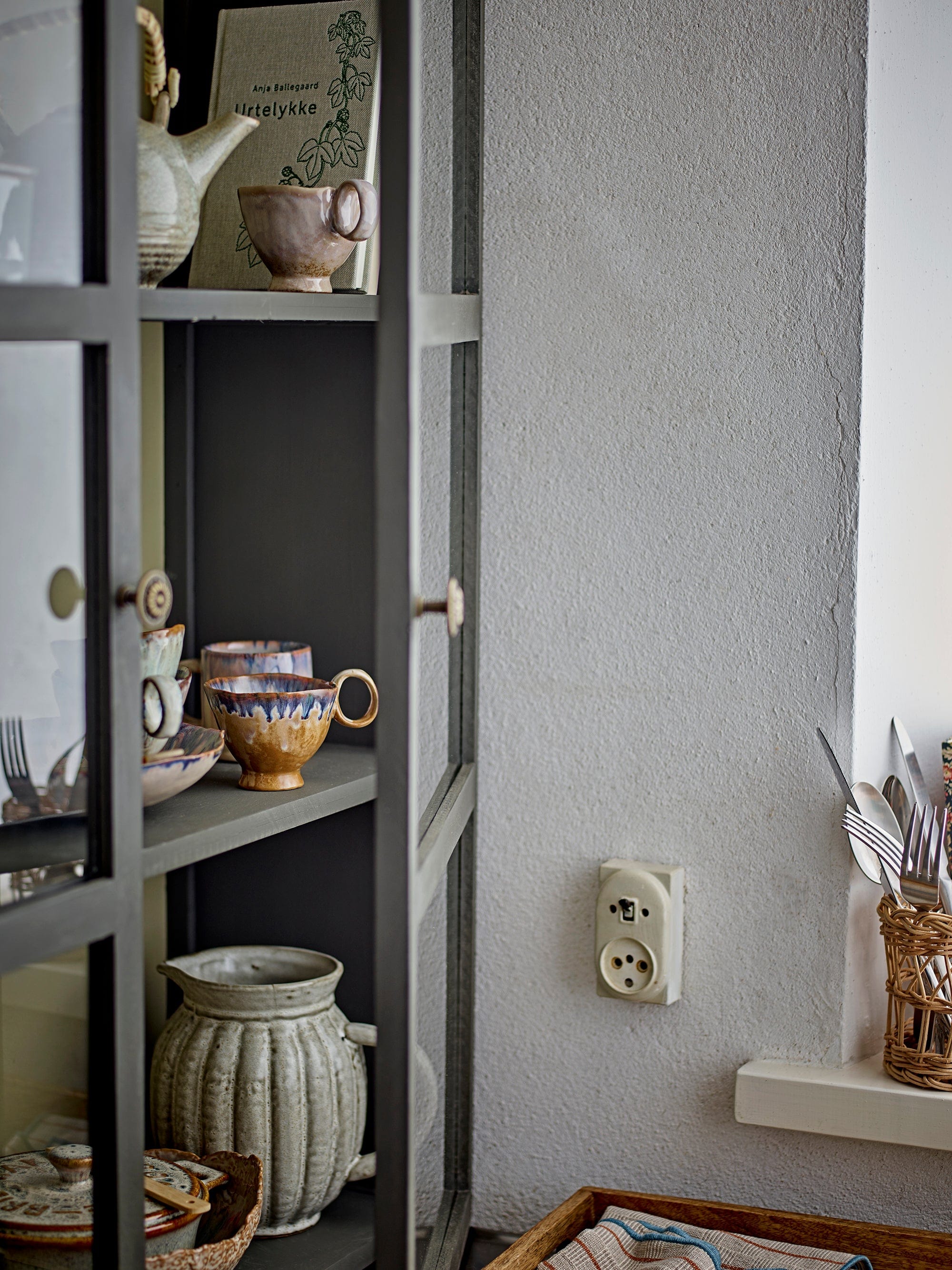 Bloomingville Carafa decorativa din ceramica, Indrid Gri, L20,5xl15xH19,5 cm