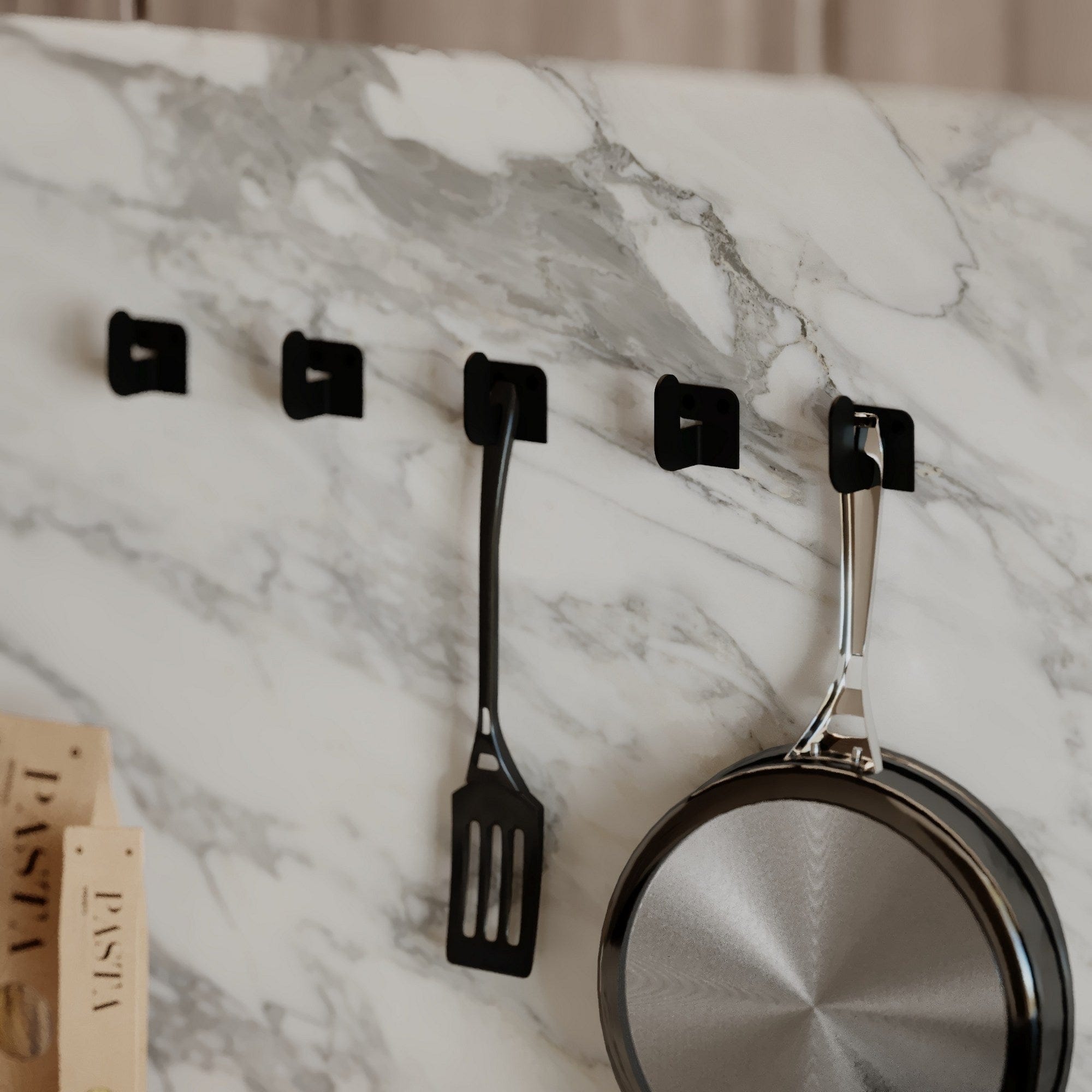 Asir Carlig pentru perete din metal, Luxa Negru, l3,2xA3,4xH4,2 cm