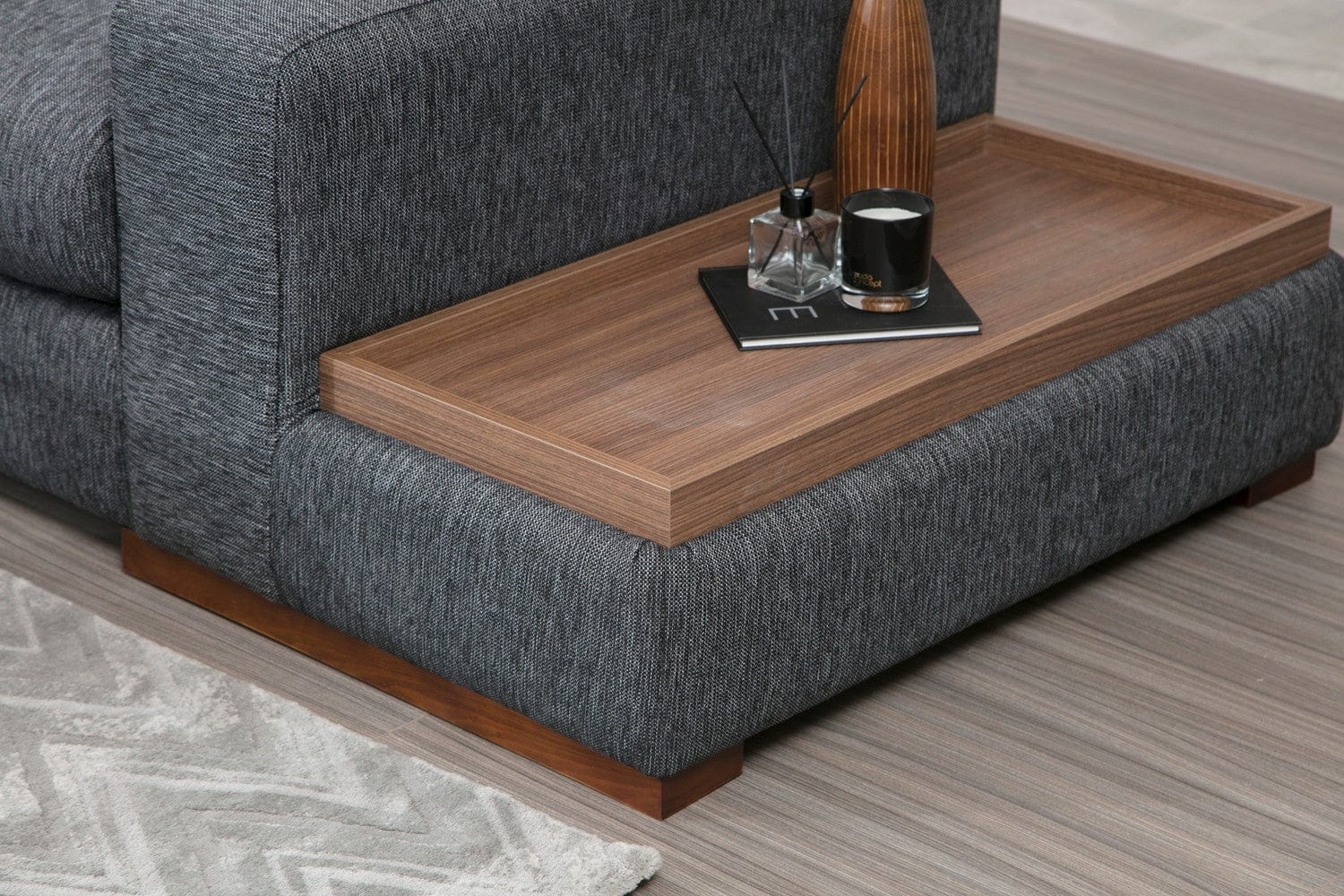 Coltar Loop 5 Antracit Fix cu Arcuri si Spuma Poliuretanica, Sezlong pe Stanga, tapitat cu Stofa Easy Clean, Tava Servire Inclusa, Perne Incluse, l323xA282xH85 cm (3)