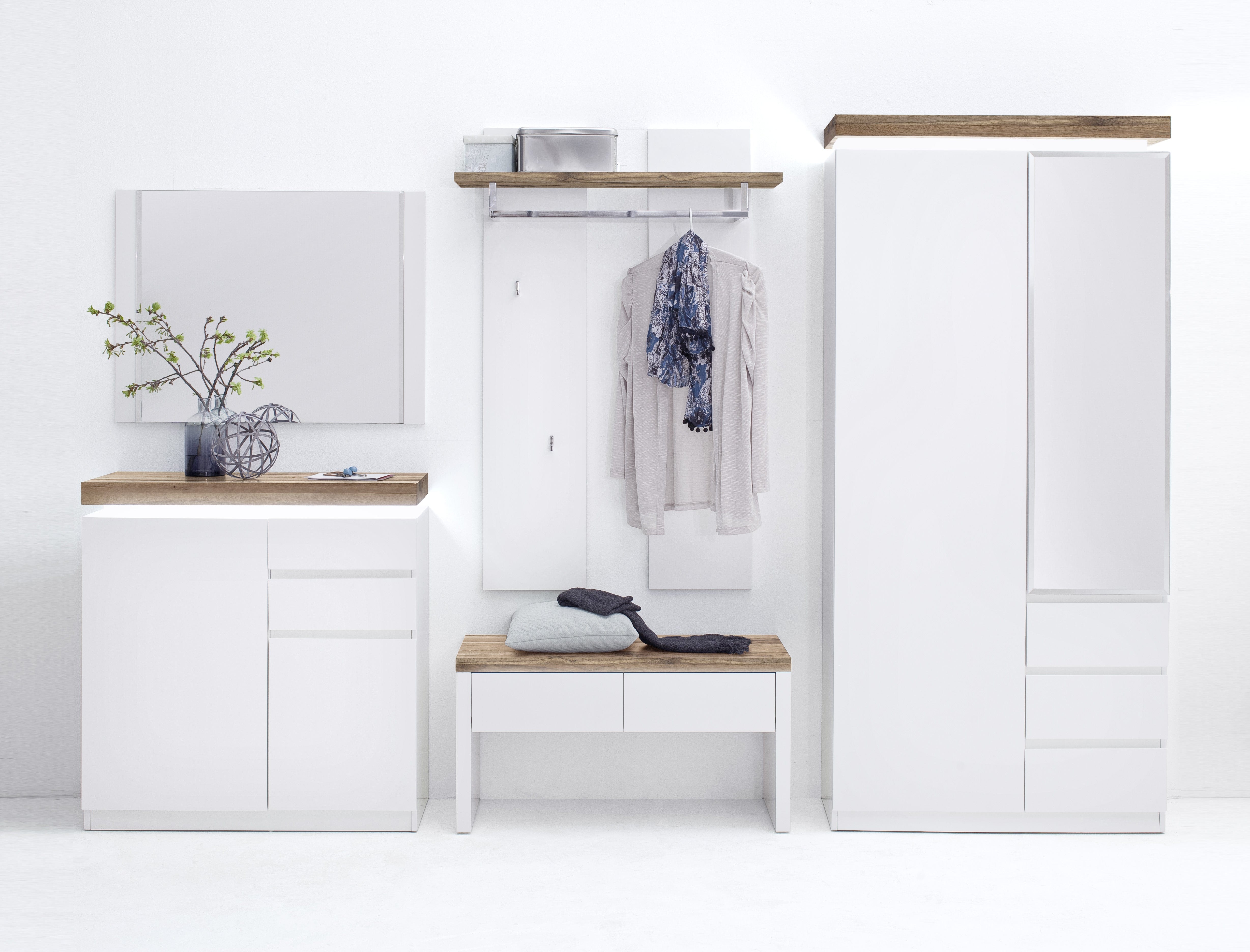 Cuier cu sina si etajera din MDF si metal, Romina Alb / Stejar, l91xA25xH135 cm (3)