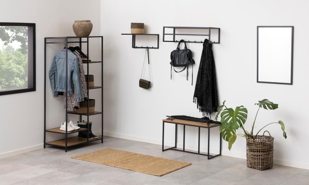 Actona Cuier suspendat din metal si MDF, Seaford Negru / Natural, l77xA28xH22 cm