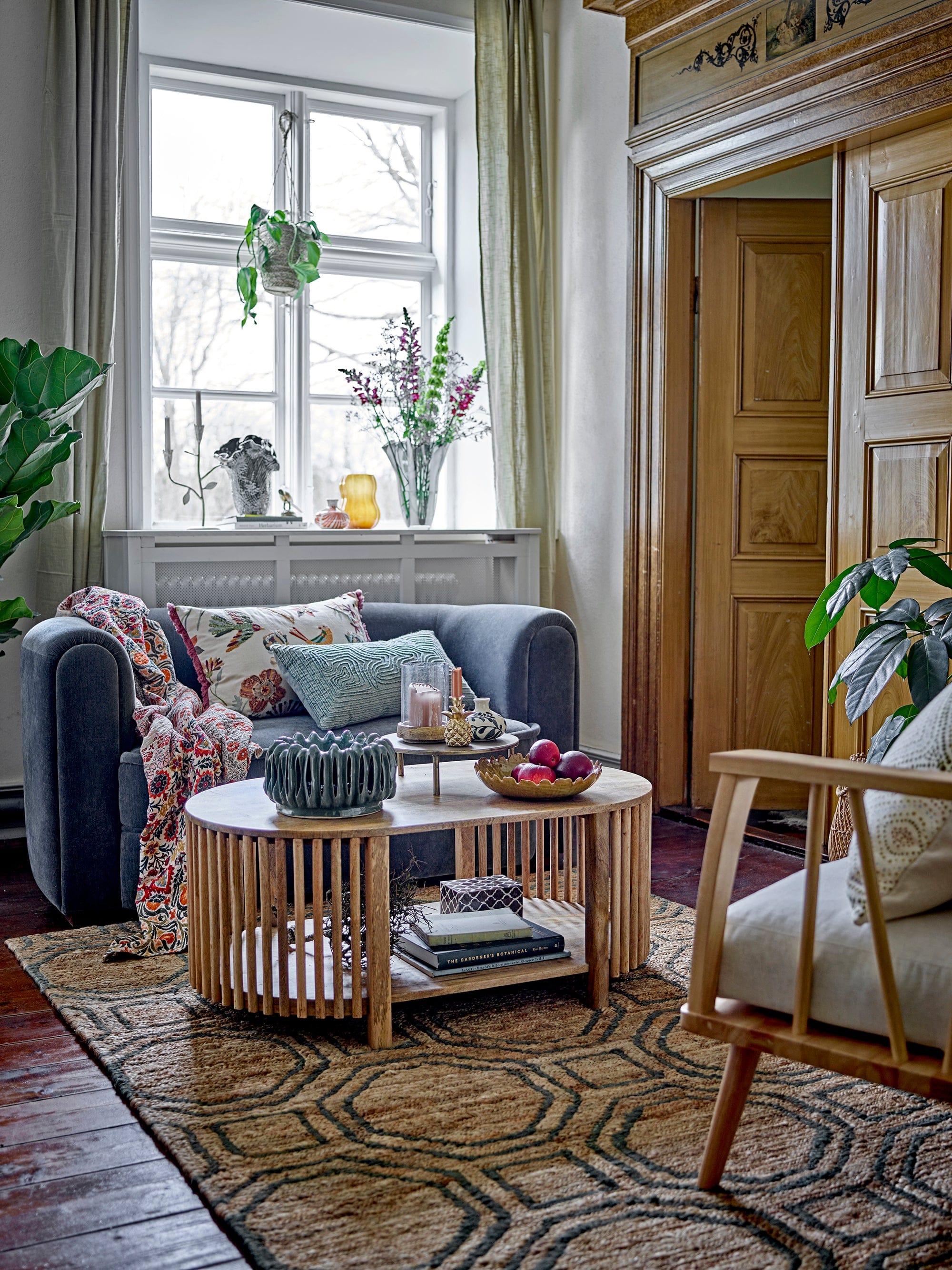 Decoratiune din metal, Torgun Alama, Ø30xH9 cm (3)