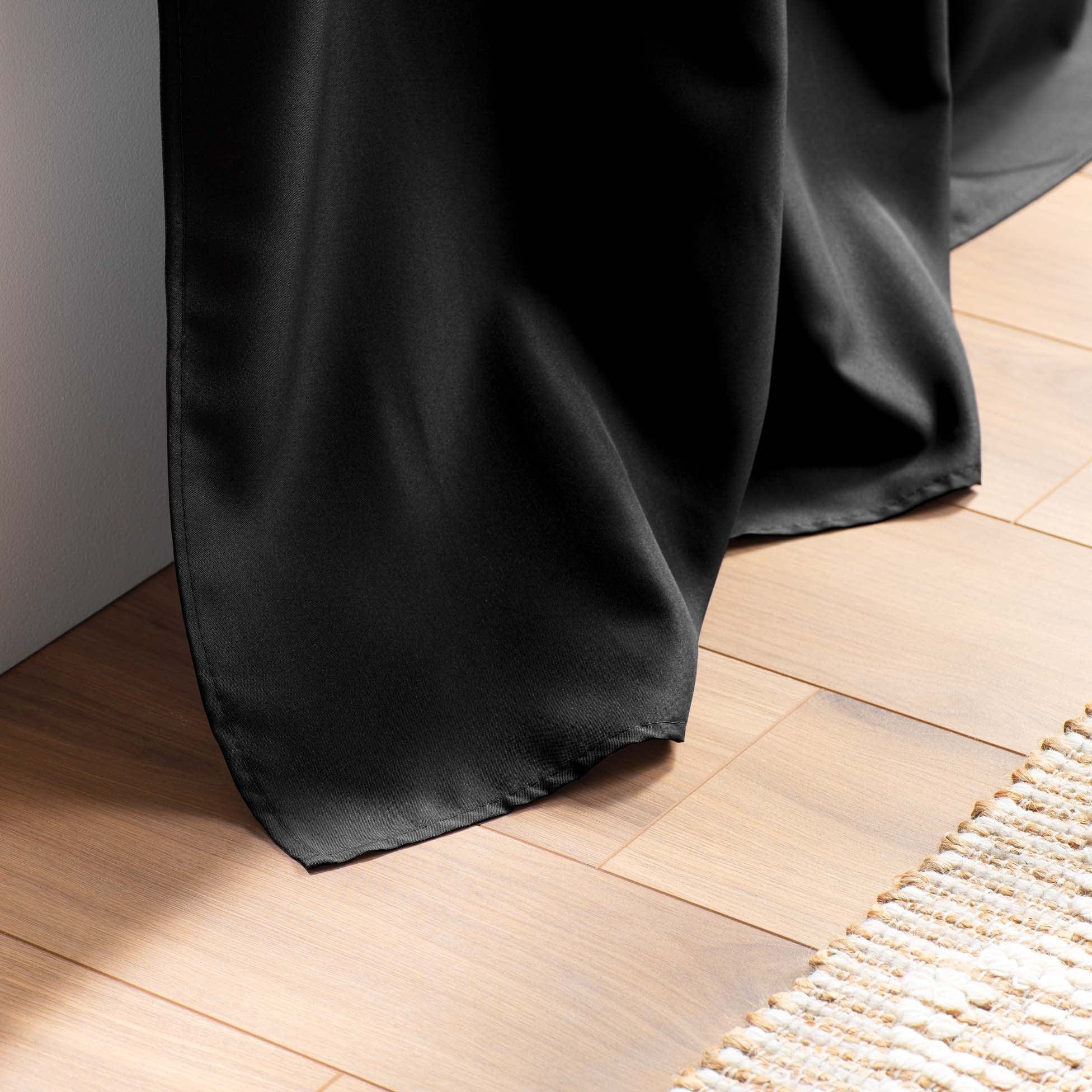U10 Draperie Essentiel Negru, 140 x 260 cm