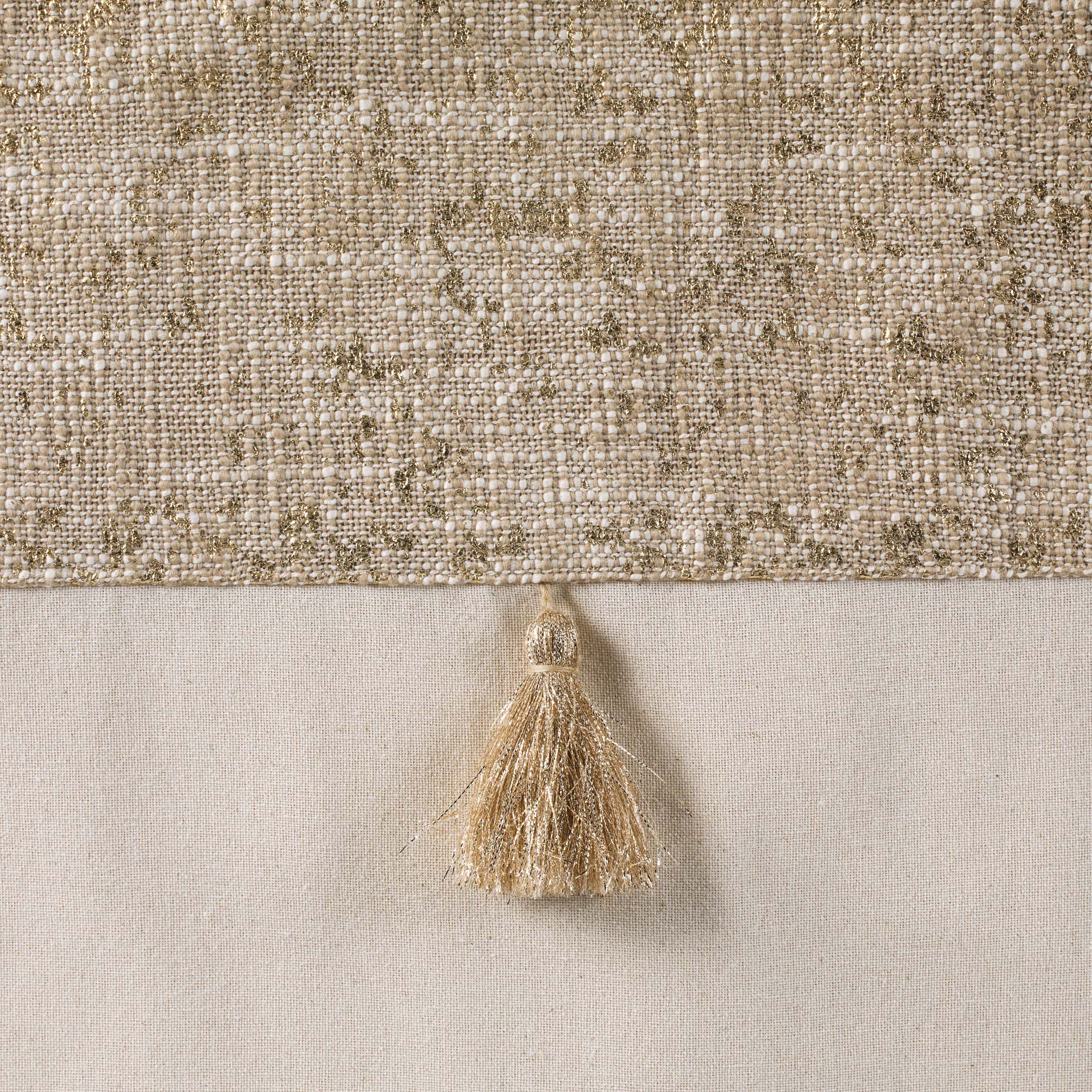 U10 Draperie New Sultan Auriu, 140 x 240 cm