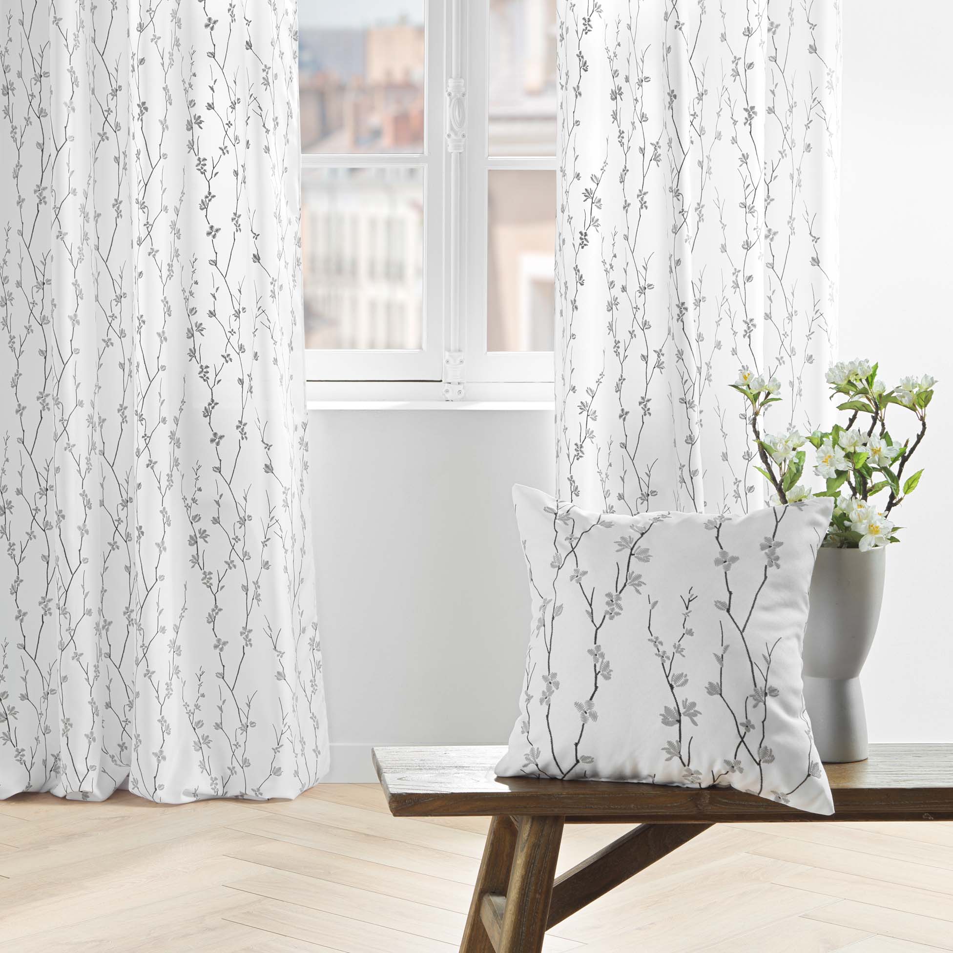 Draperie Sakura Alb, 140 x 260 cm (5)