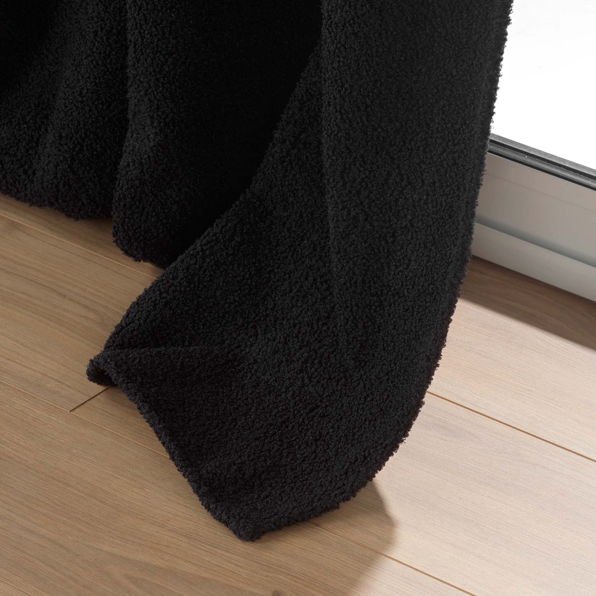 U10 Draperie Wooly Negru, 140 x 240 cm