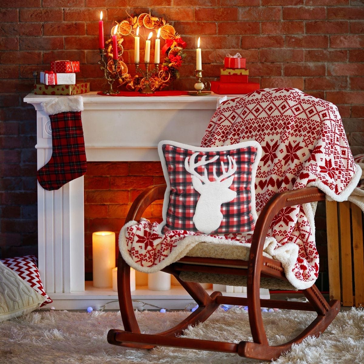 BFSummer Fata perna decorativa pentru Craciun Elison Velvet Multicolor, 45 x 45 cm