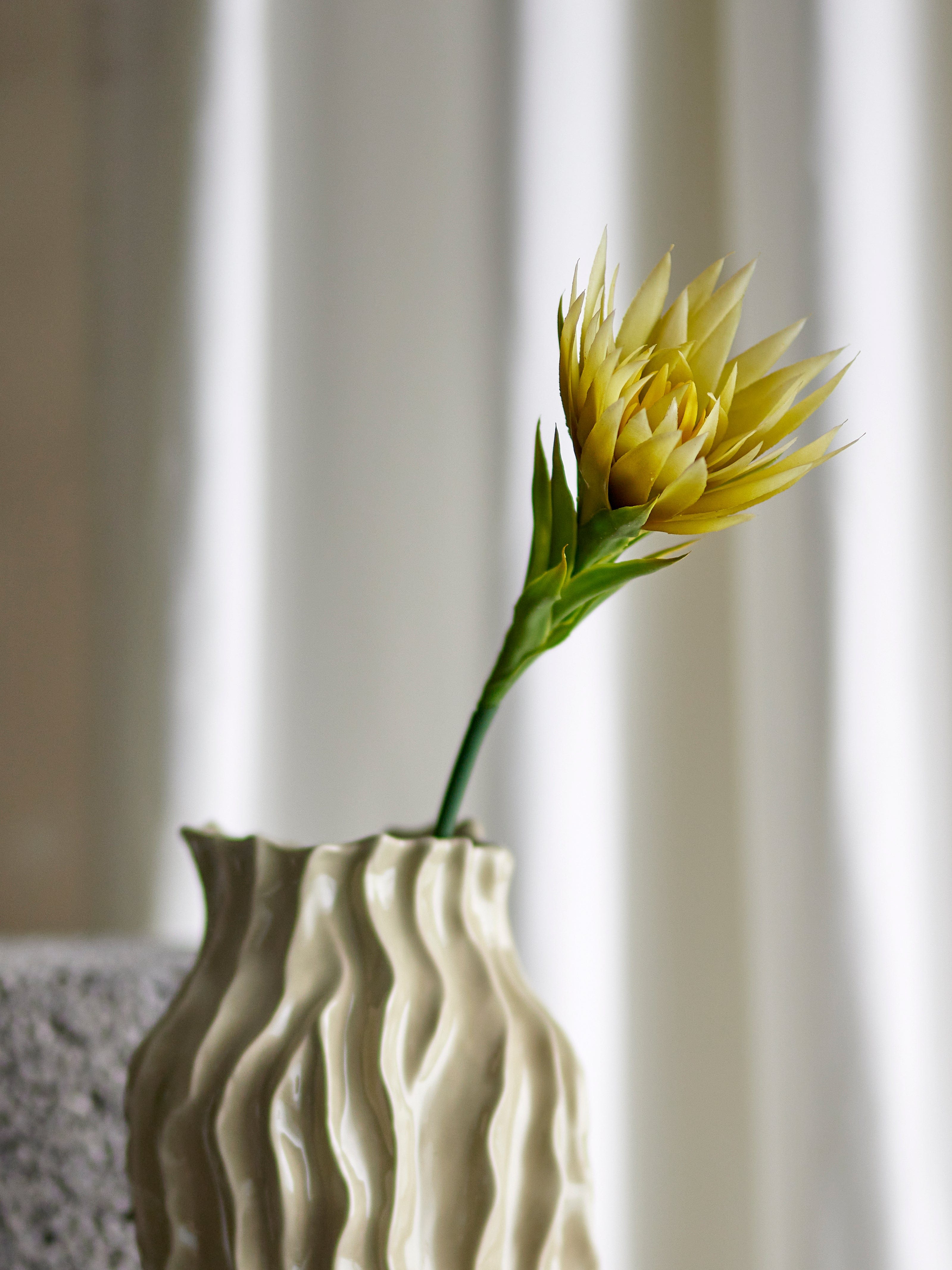 Fir floare artificiala, Lily Galben, H76 cm (4)