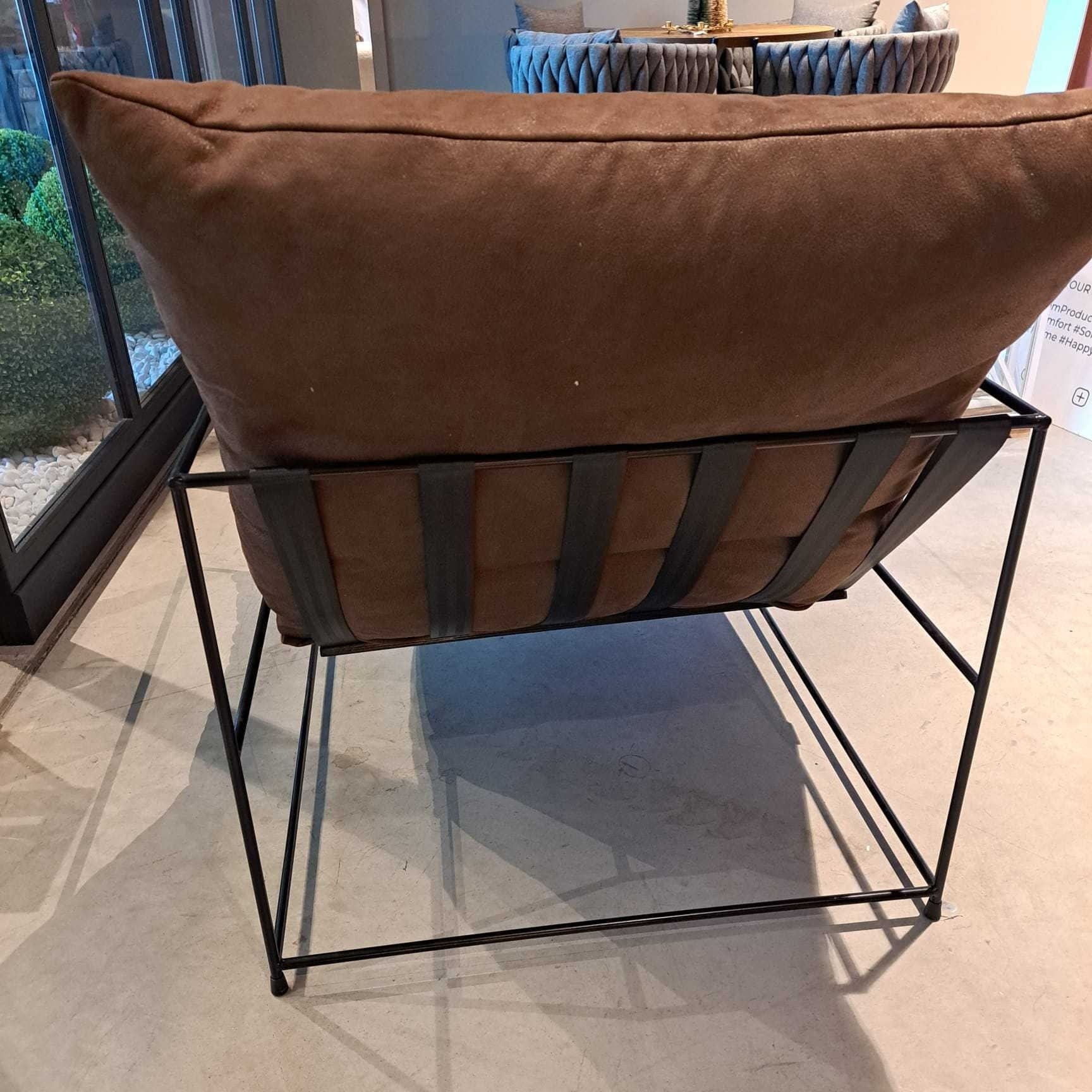 Fotoliu fix tapitat cu stofa si picioare metalice, Elton Maro / Negru, l76xA104xH85 cm (3)