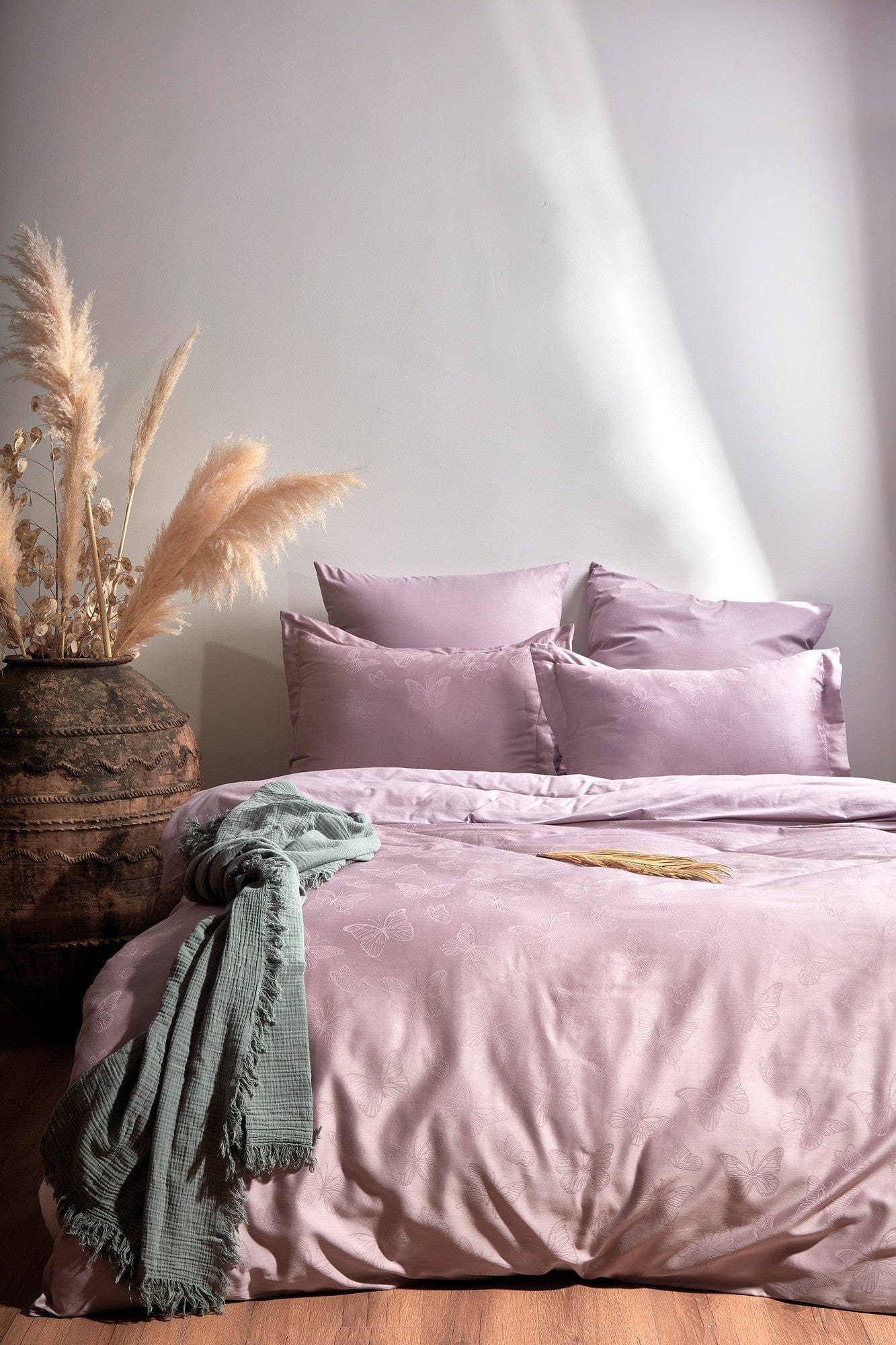 Lenjerie de pat din bumbac Satinat Kelebek Violet, 200 x 220 cm