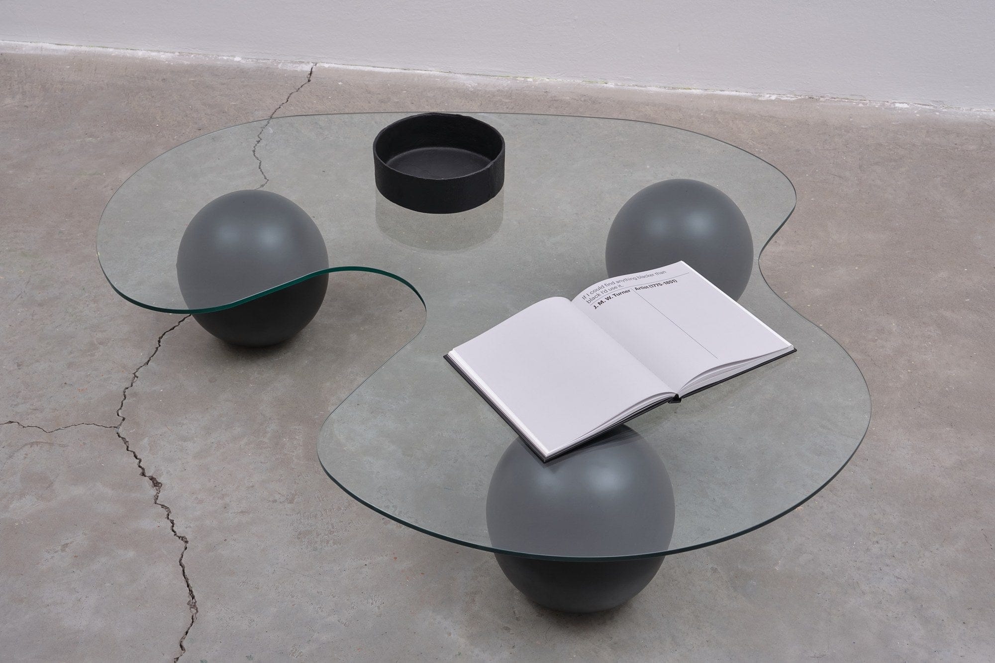 Masa de cafea din sticla, Trio Negru, L150xl132xH85 cm (2)