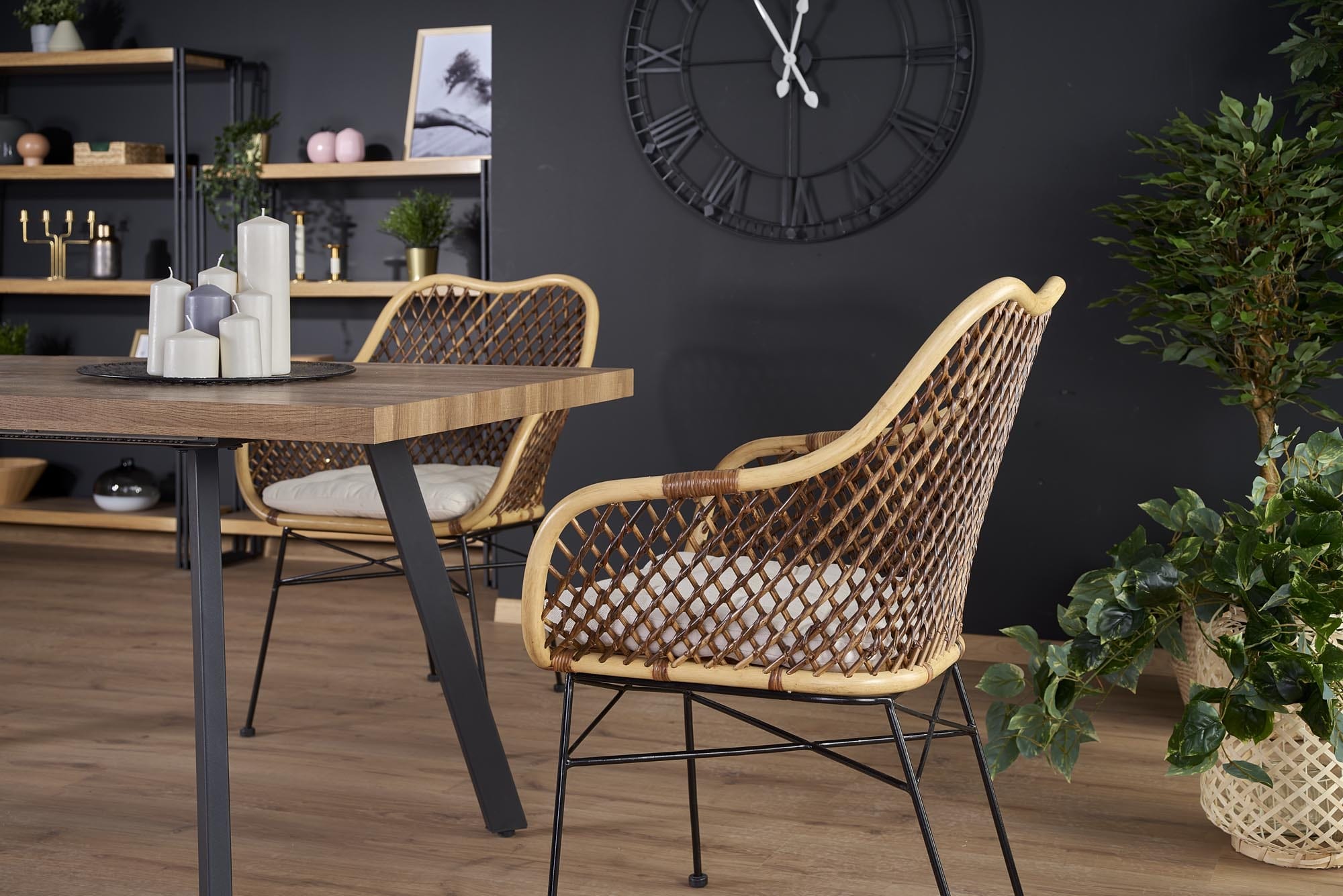 Masa extensibila din MDF si metal, Berlin Nuc / Negru, L160-220xl90xH76 cm (7)