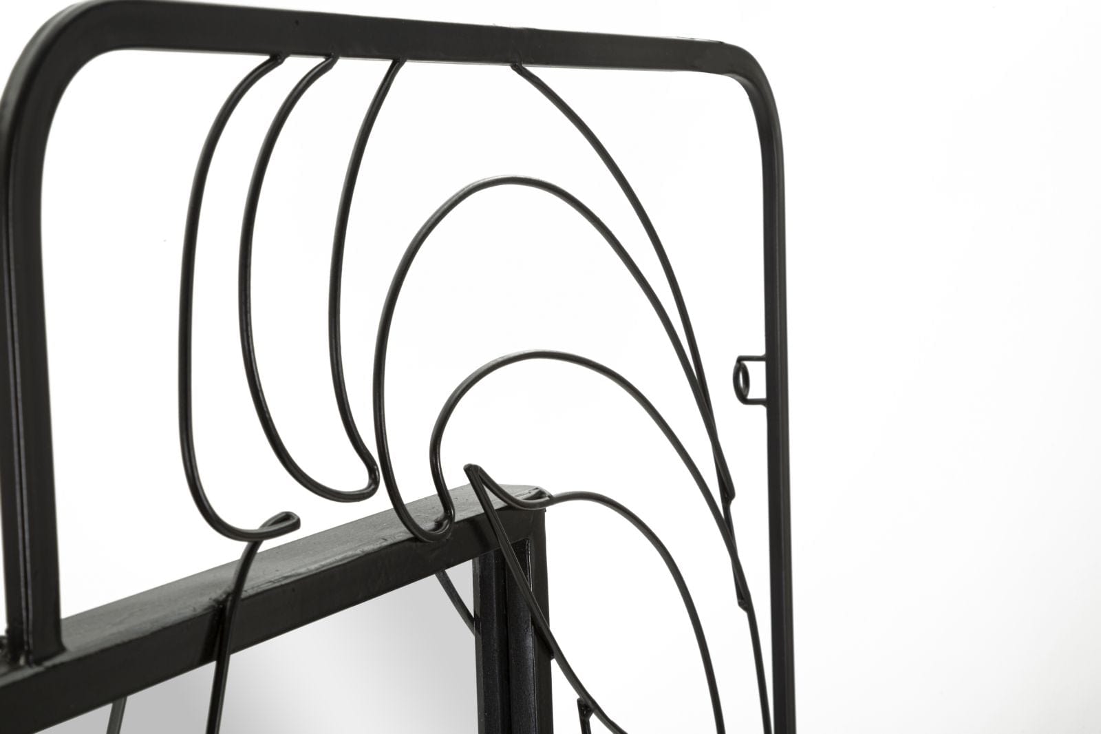 Oglinda decorativa din metal, Eleonor Negru, l64,8xH85 cm (3)