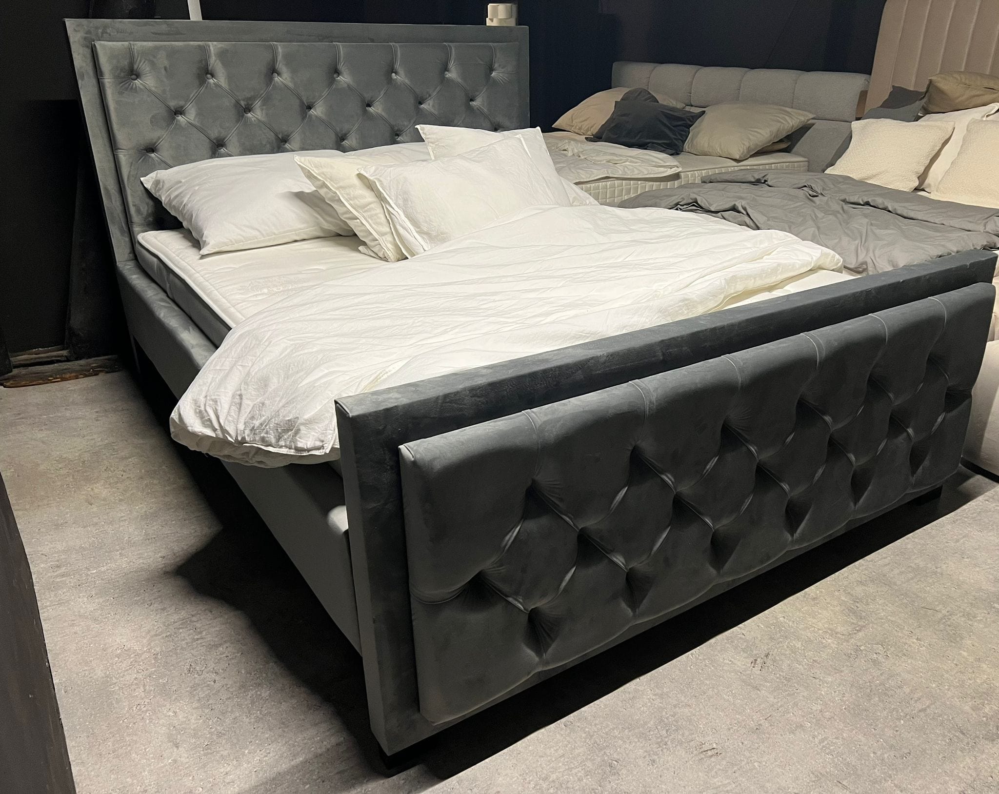 Pat tapitat cu stofa, Somiera Fixa, Sofia Velvet Gri Inchis (1)