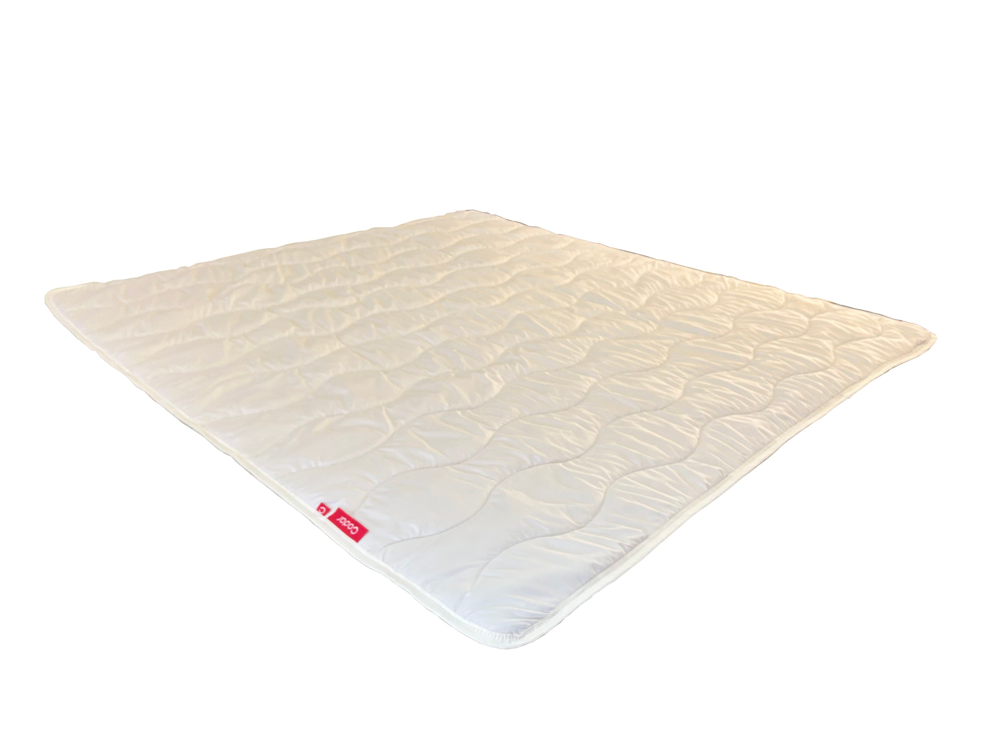 Cadar 200 x 140 cm Pilota Vara, umplutura fibra de poliester si fibra naturala din lana 200 g/mp, tesatura microfibra, Melis Alb