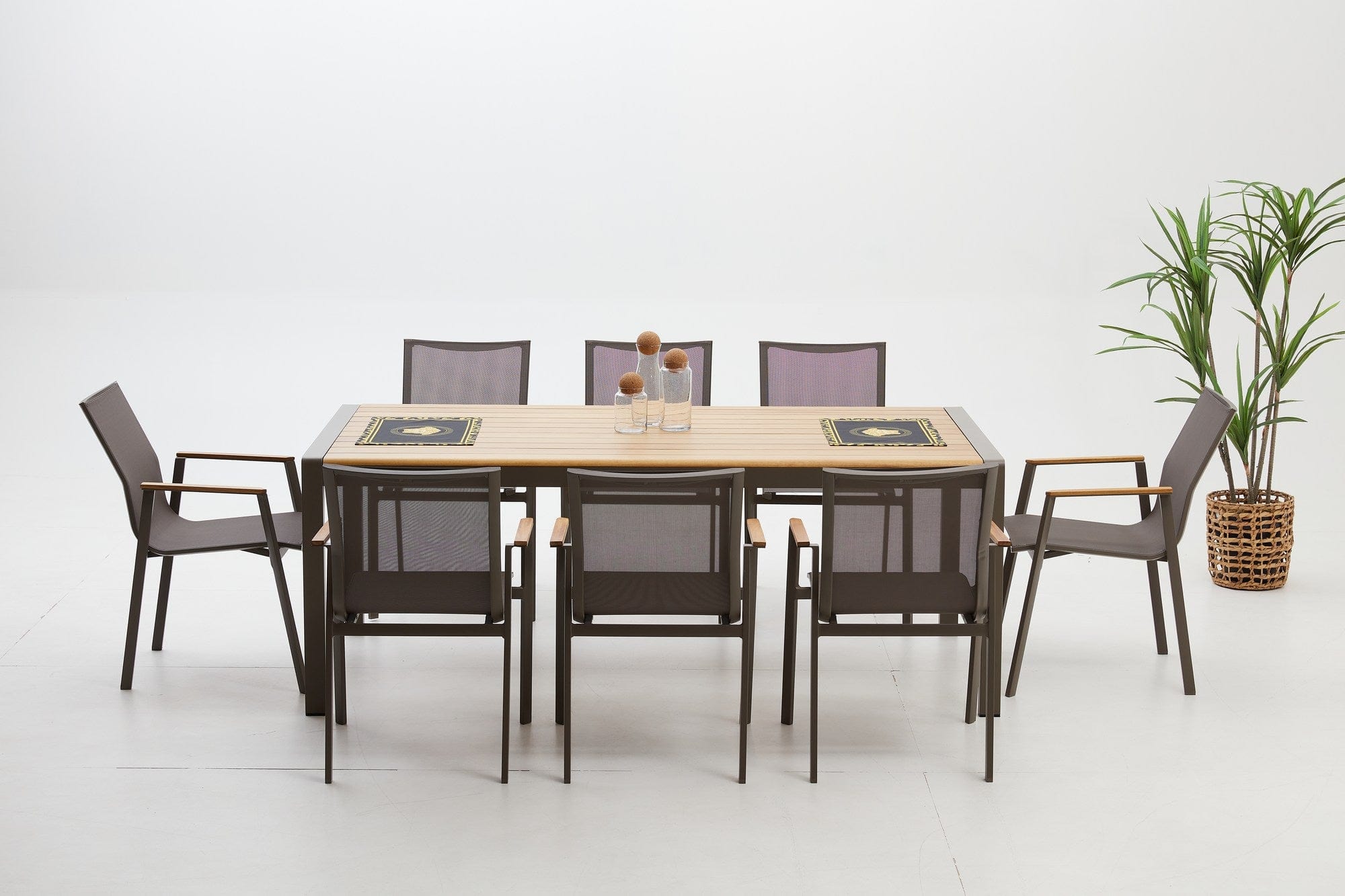 Set masa de gradina / terasa din lemn si aluminiu + 8 scaune de gradina, Lara Cappuccino / Natural, L200xl100xH75 cm (5)