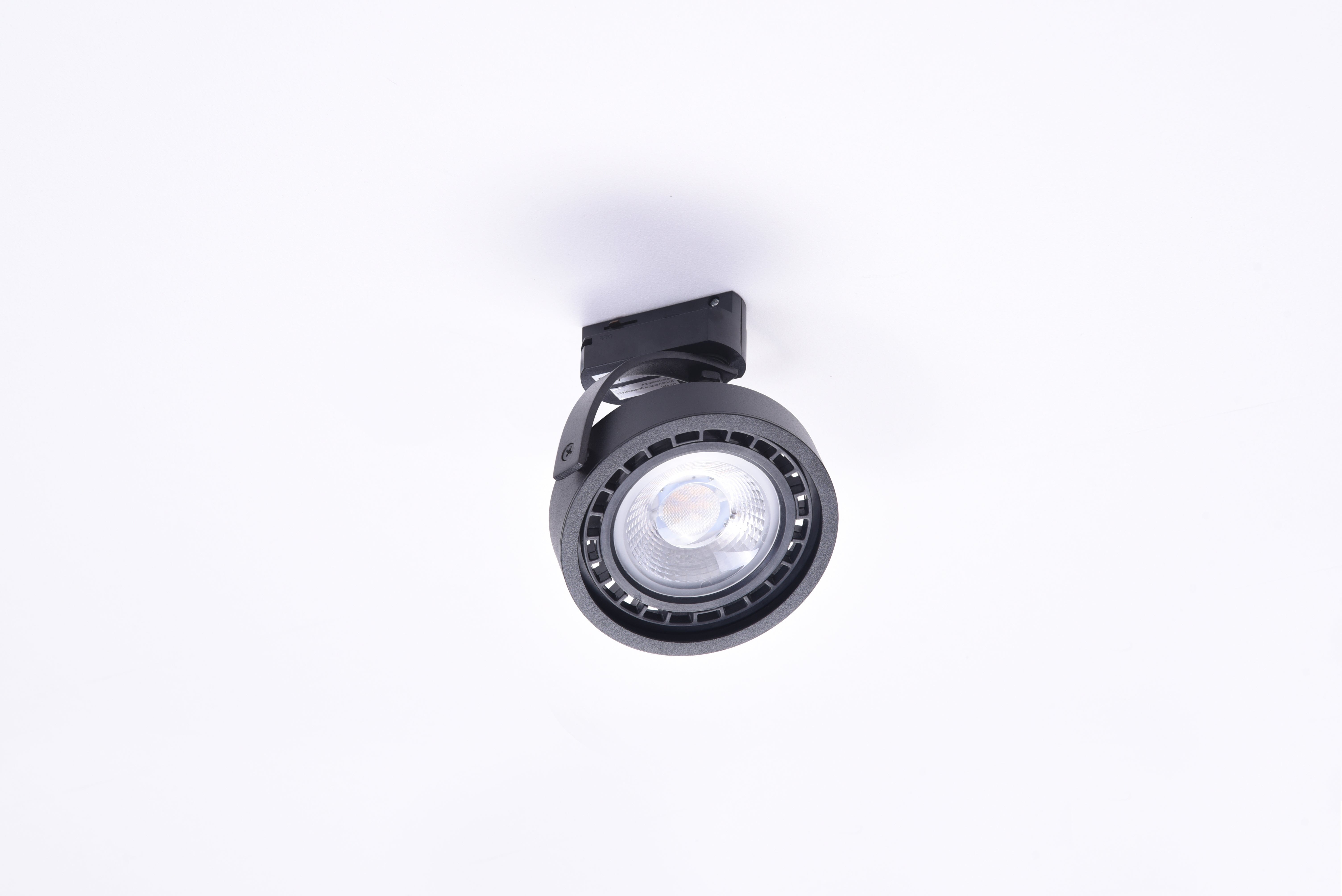 Spot Jerry Negru, AZ4666 (2)