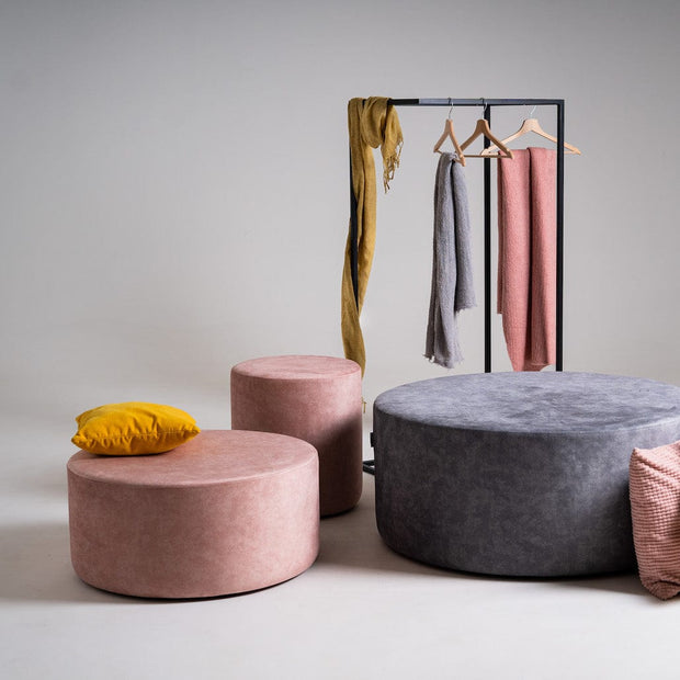 Taburet tapitat cu stofa, Sari Roz, Ø70xH35 cm (2)