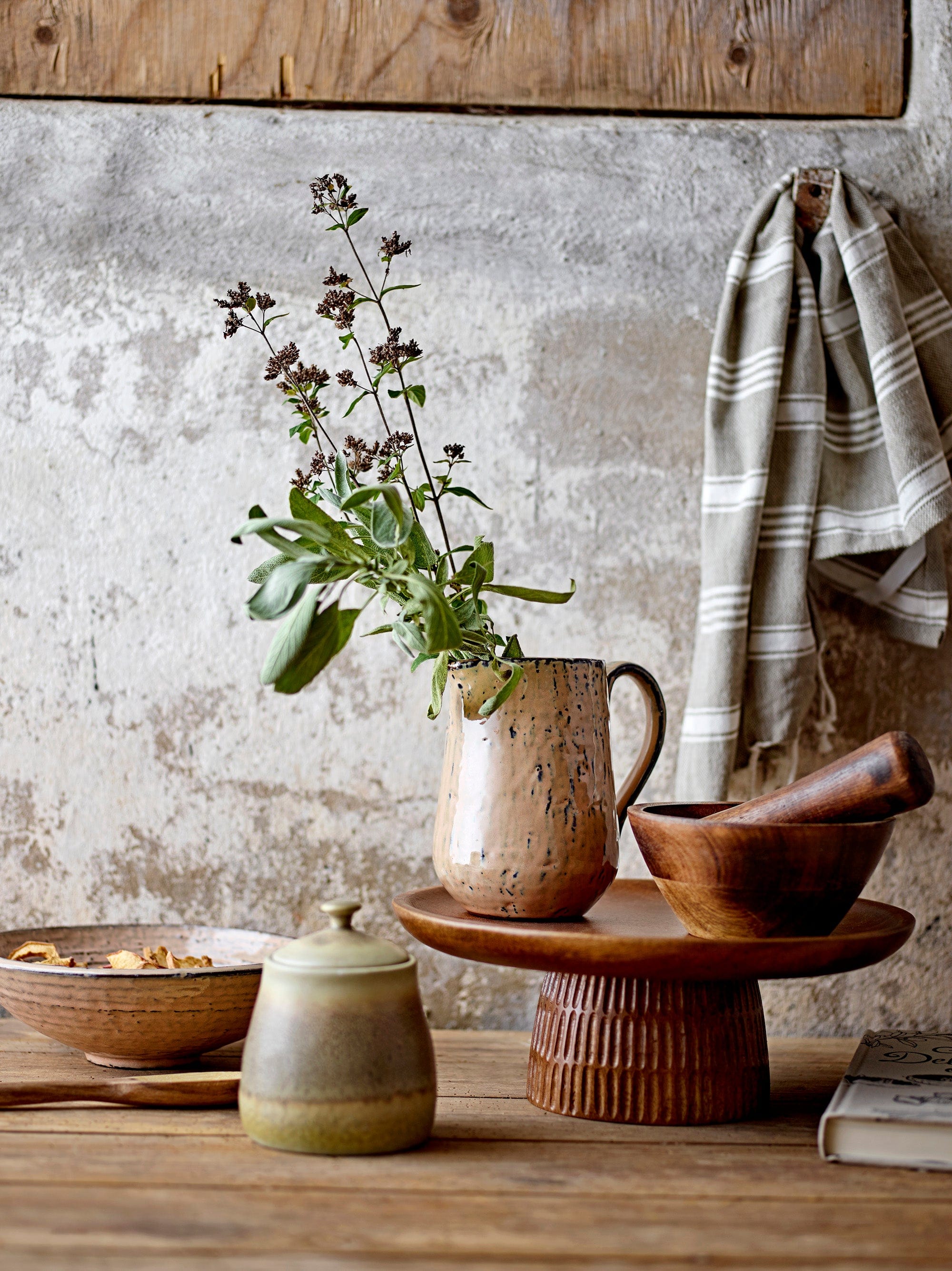 Tava pentru servire din lemn, Loisa Maro, Ø30.5xH13 cm (1)