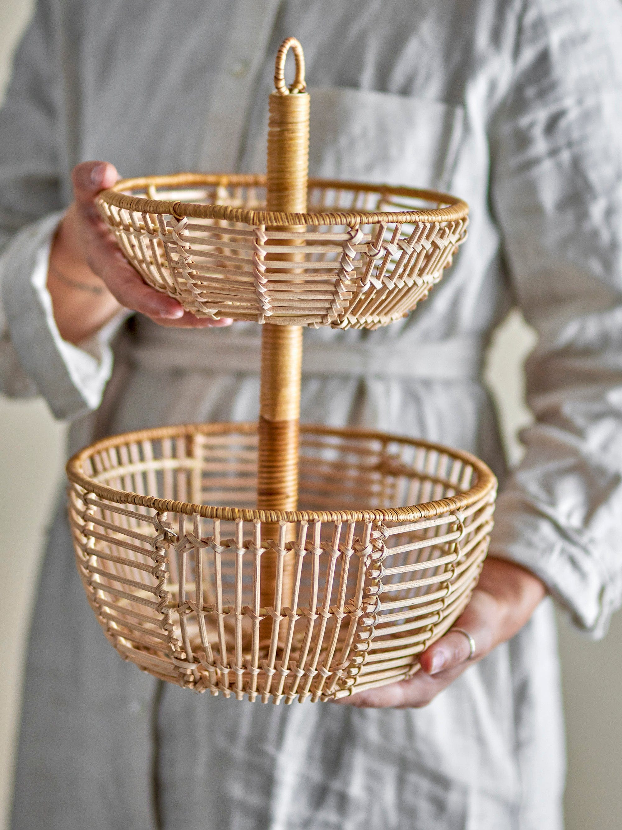 Tava pentru servire din ratan, cu 2 nivele, Gena Natural, Ø26xH40 cm (1)