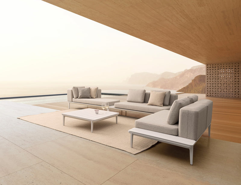 Canapea fixa pentru gradina / terasa, din aluminiu, cu perne detasabile tapitate cu stofa, 2 locuri, Matrix Gri Deschis / Alb, l174xA99xH73 cm (1)