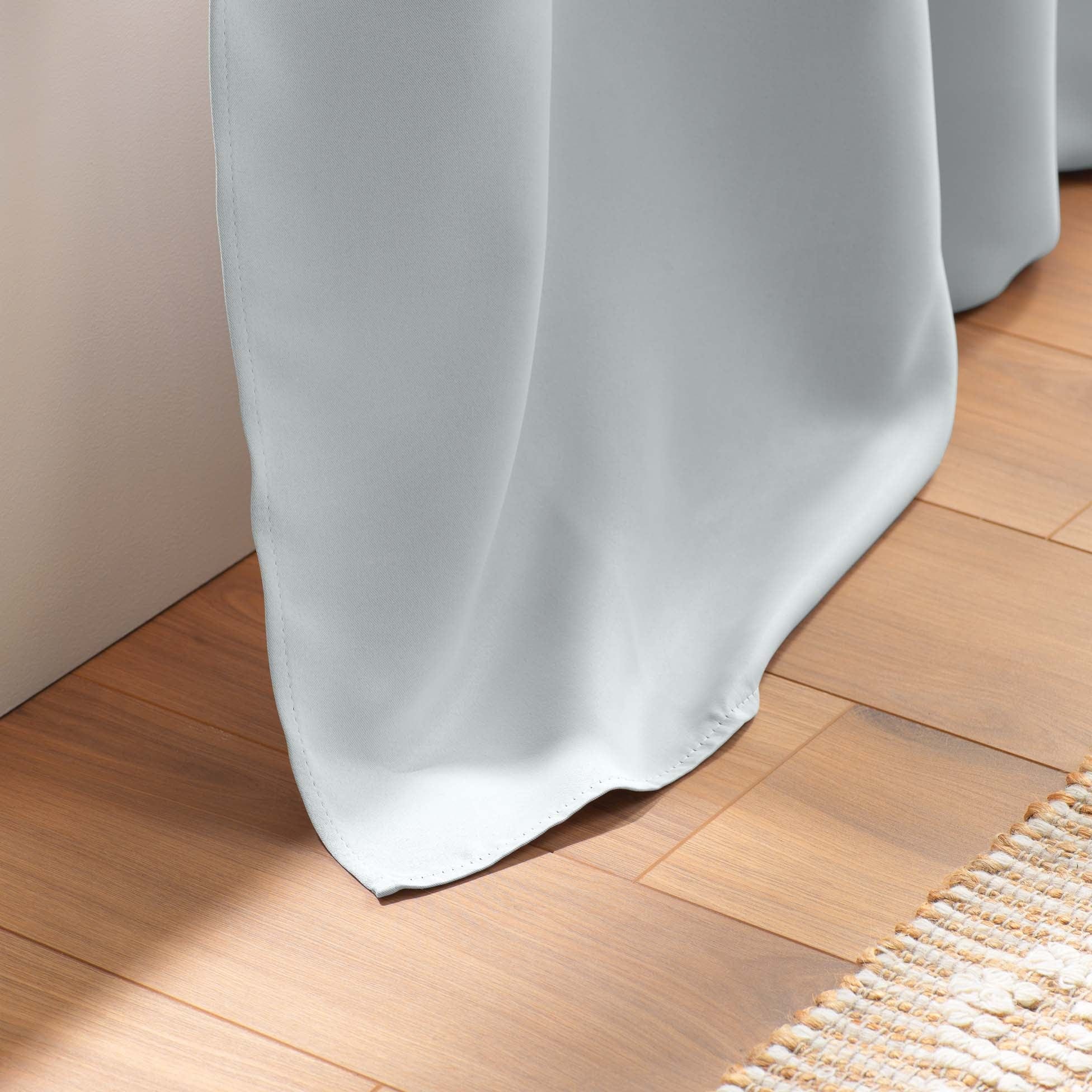 U10 Draperie Blackout Occult Gri Deschis, 135 x 240 cm