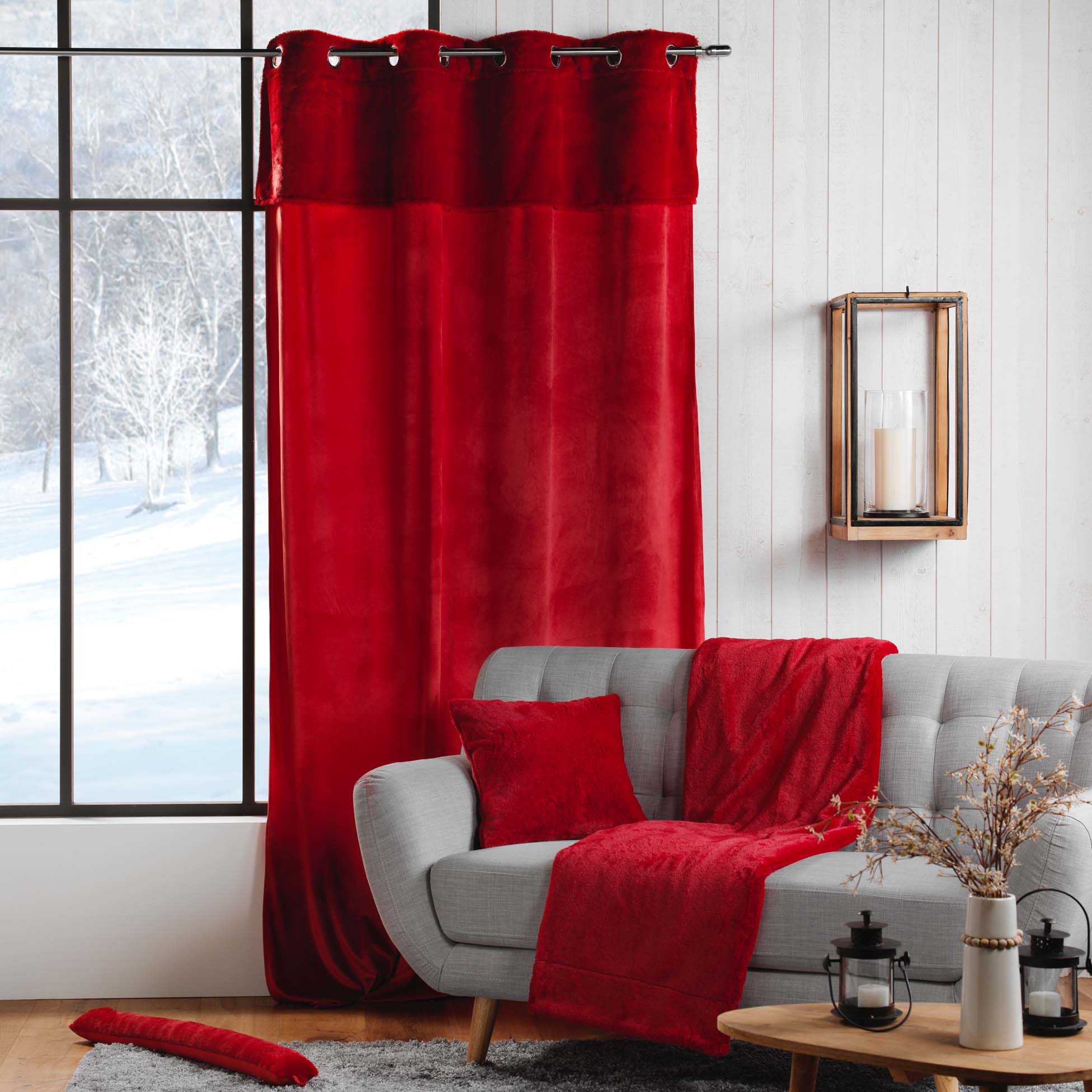 U10 Draperie Caresse Velvet Rosu, 140 x 240 cm