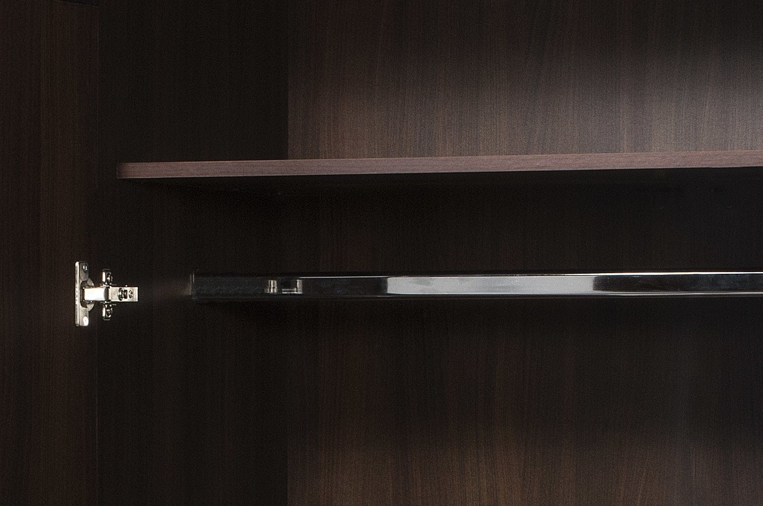 Szynaka Dulap din pal, furnir si lemn, cu 3 usi si oglinda Porti 73 Stejar Choco, l165xA60xH210 cm