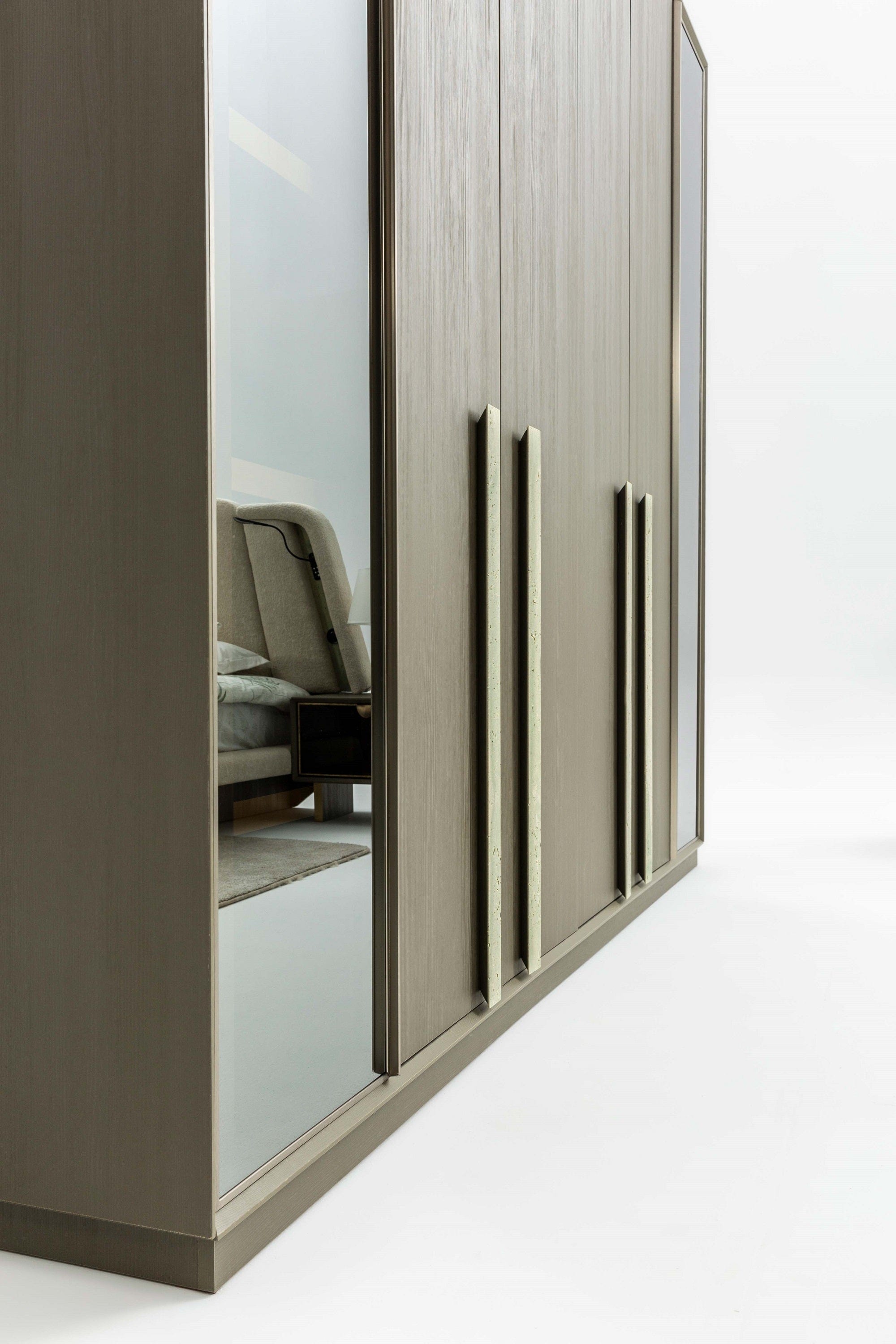 Candess Dulap din pal, MDF si sticla, cu 6 usi, Da Vinci Grej, l270xA57,4xH230 cm