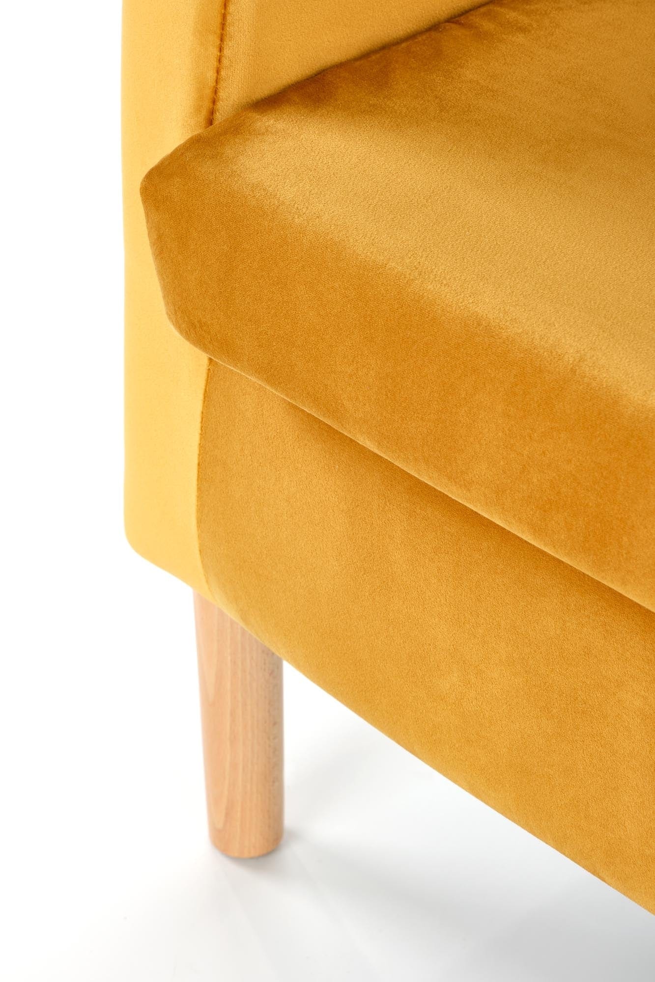 Halmar Fotoliu fix tapitat cu stofa si picioare din lemn, Cliffton II Velvet Mustariu / Natural, l66xA58xH64 cm
