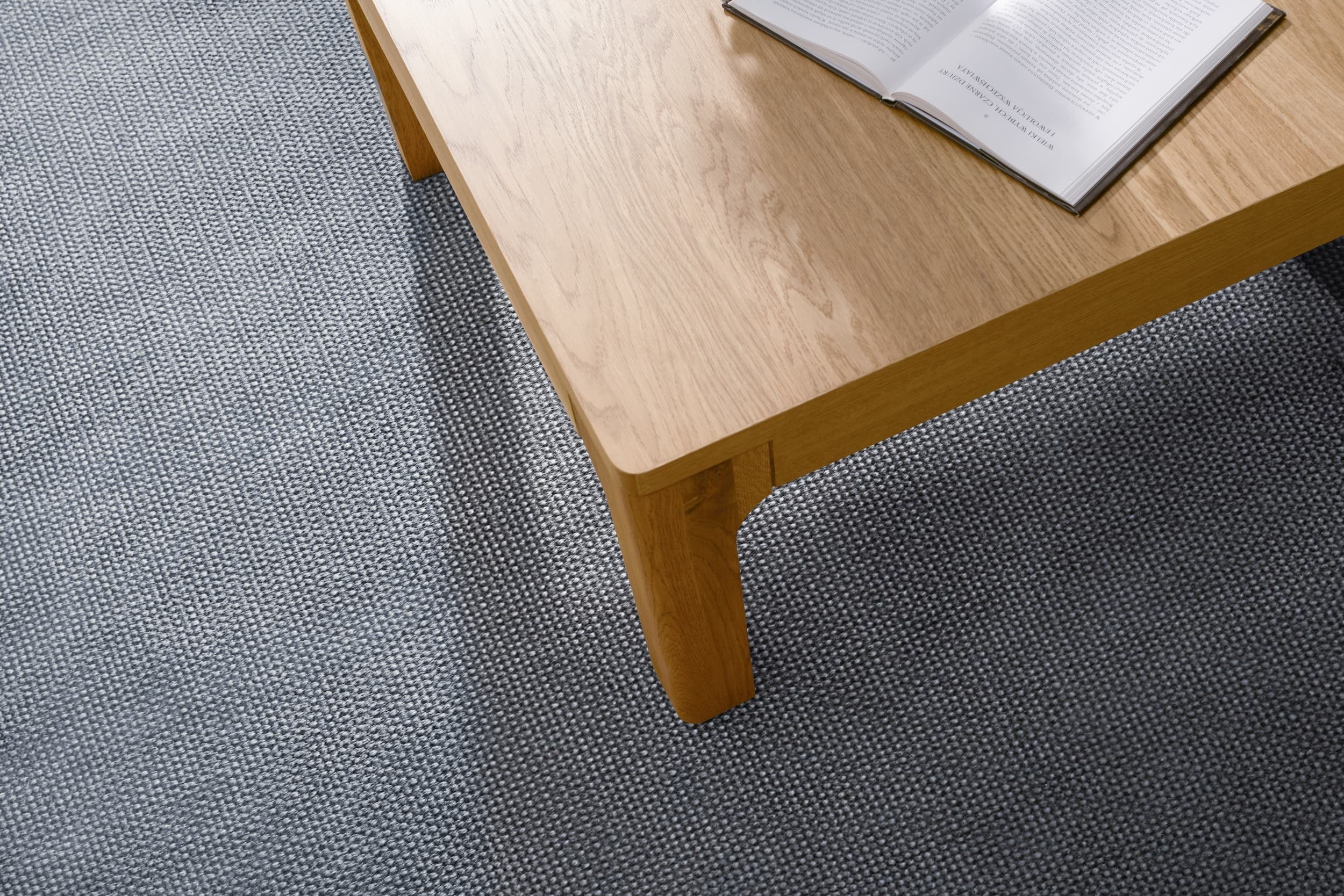 Masa de cafea din pal, furnir si lemn, Latina 41 Stejar Honey, L80xl80xH45 cm (3)