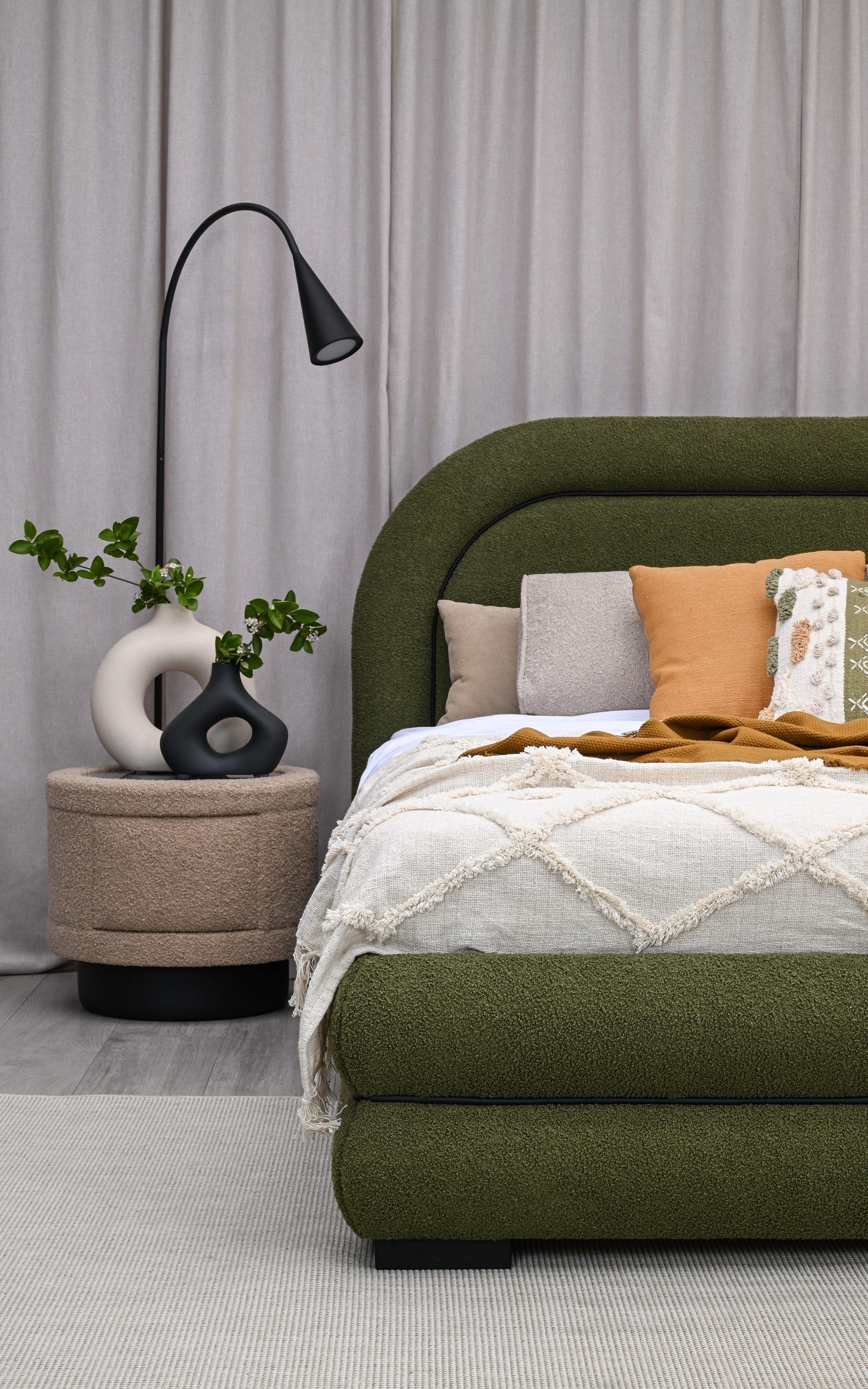 Noptiera tapitata cu stofa, cu 1 sertar, Nello Grej / Negru, Ø48xH52 cm (3)