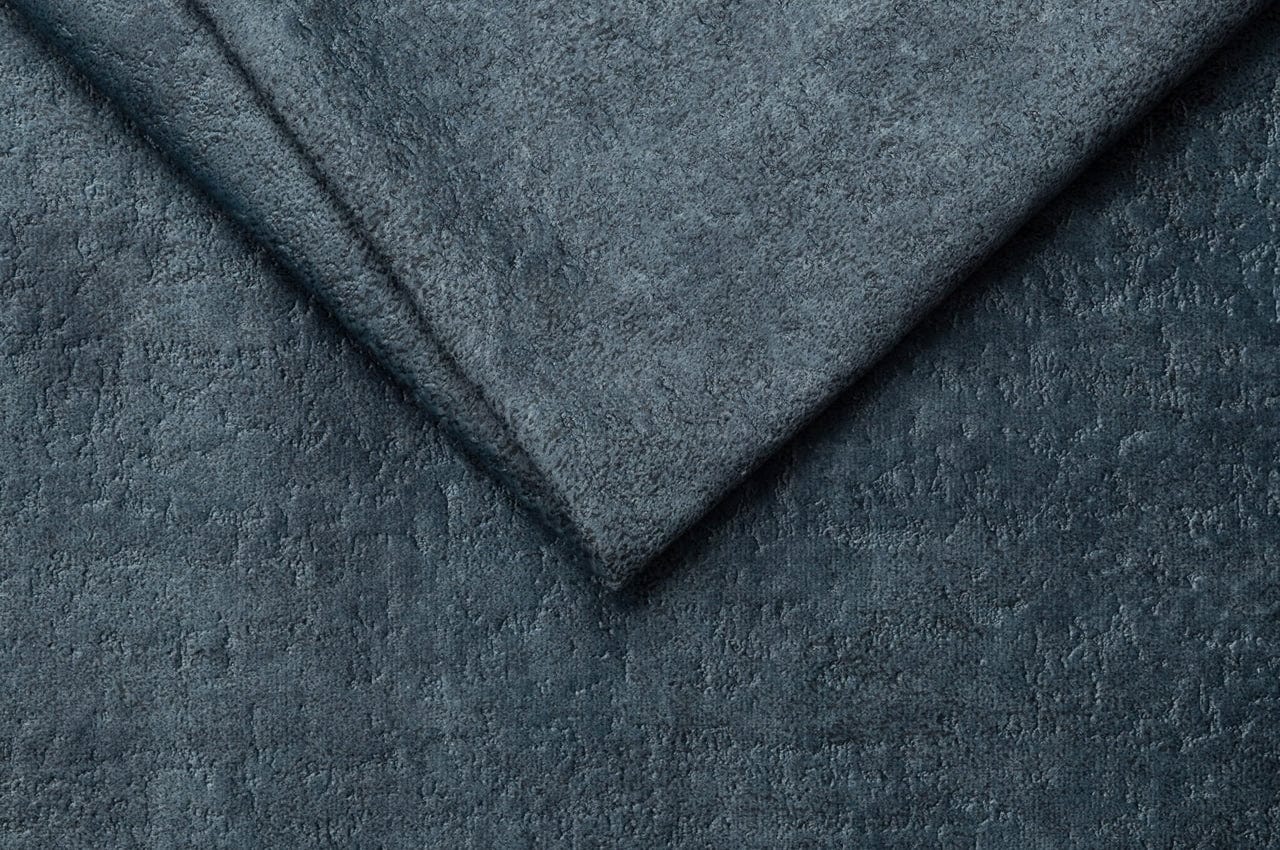 BlackRedWhite Pat tapitat cu stofa si reglaj electric Deby 6 Electric Boxspring Albastru inchis, perne decorative si topper inclus, 200 x 180 cm