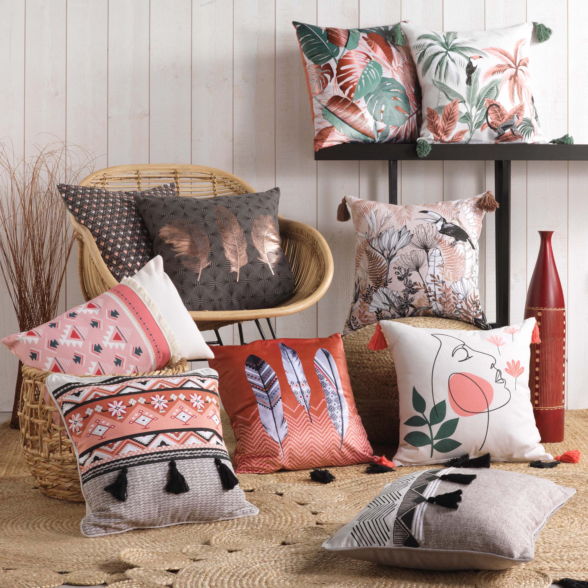 Perna decorativa cu husa detasabila, Almea Multicolor, 45 x 45 cm (1)