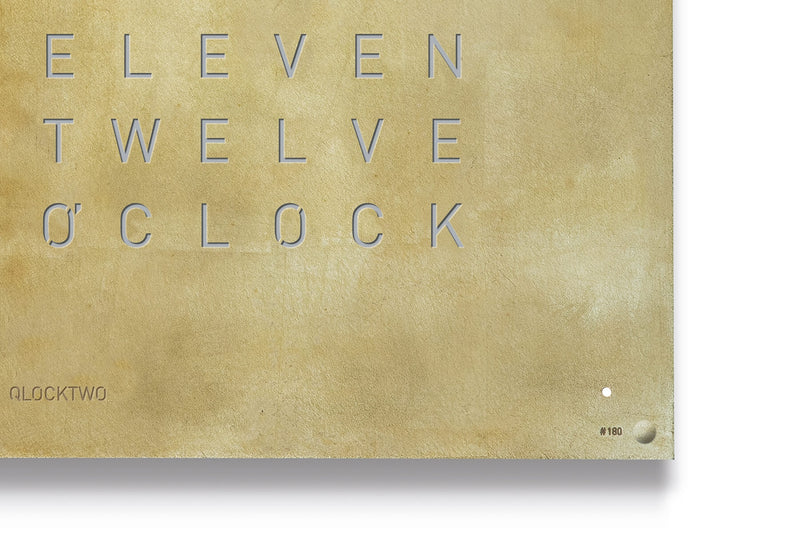 QLOCKTWO, Ceas de perete, din otel, 110 Litere, display cu LED in limba Romana, Classic Creator's Large Silver & Gold, 90 x 90 cm (3)