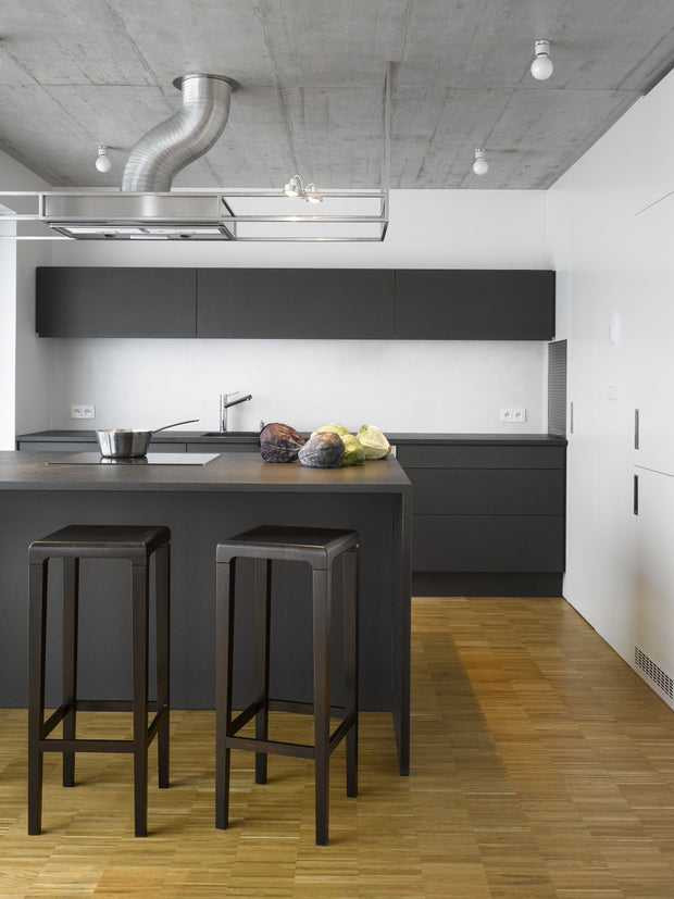 Scaun de bar din lemn de stejar Rioja Black High, l32xA32xH80 cm (5)