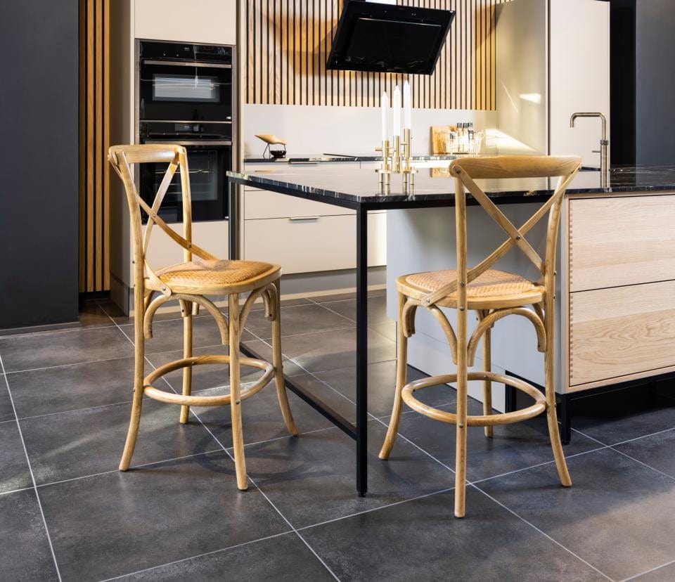 Actona Set 2 scaune de bar din lemn de ulm, cu sezut din ratan Eileen Natural, l51xA55xH105 cm