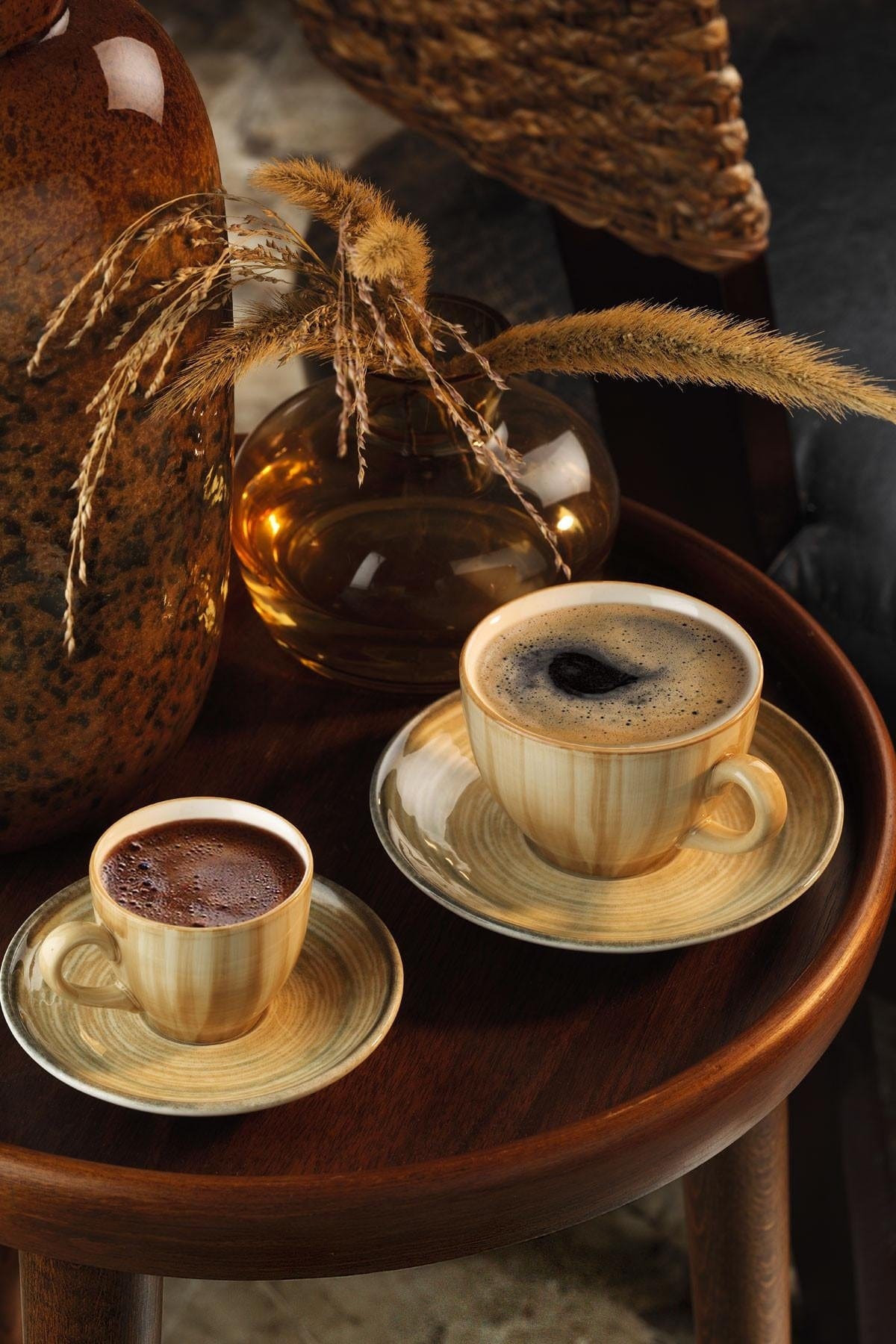 Set ceasca cu farfurioara din portelan, Bryany Multicolor, 12 piese (1)