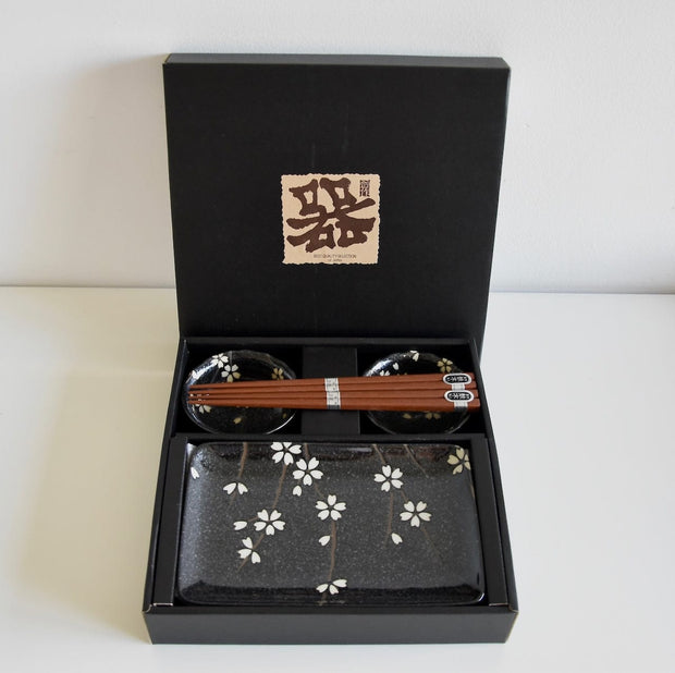 Set japonez pentru servire sushi, din ceramica, Petals Negru, 4 piese (2)