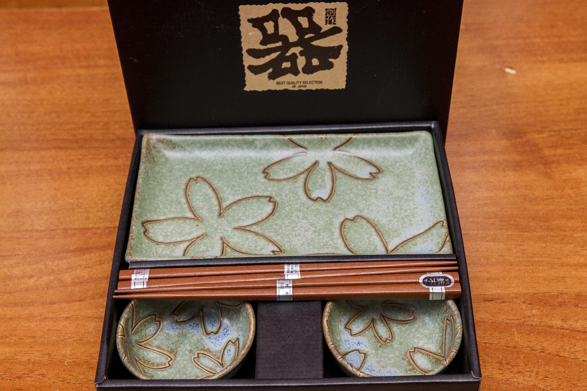MIJ Europe Set japonez pentru servire sushi, din ceramica, Stylized Flowers Verde, 4 piese