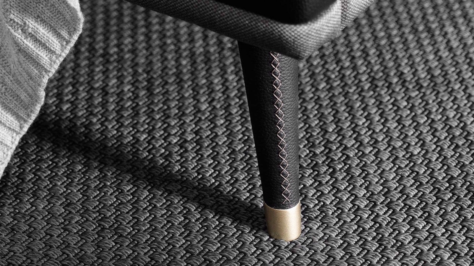 Dogtas Set Mobila Dormitor din pal, cu pat 200 x 160 cm, 5 piese Diamond Nuc / Negru