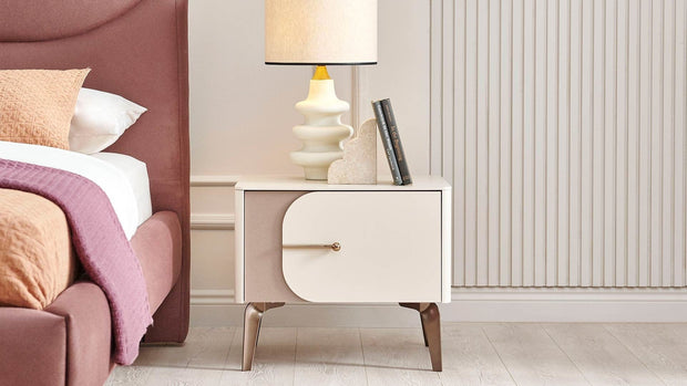 Dogtas Set Mobila Dormitor din pal, cu pat 200 x 160 cm, 5 piese Nicole Crem / Somon Inchis