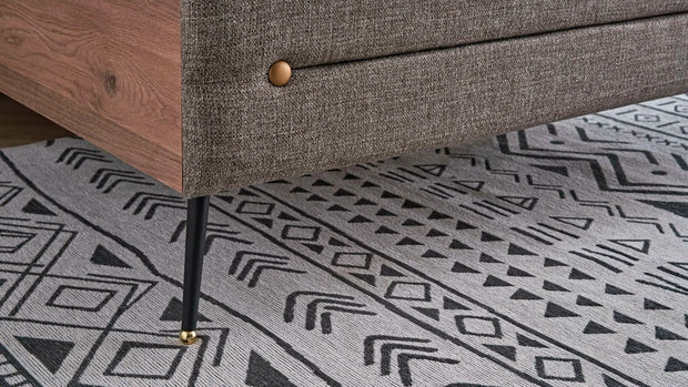 Dogtas Set Mobila Dormitor din pal si metal, cu pat 200 x 180 cm, 5 piese Larina Alb / Grej