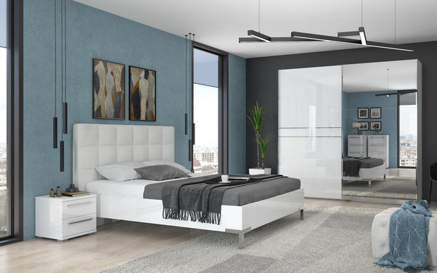 Set Mobila Dormitor din pal si piele ecologica, cu pat 200 x 160 cm, 4 piese Piano IV PK231-OG/PN Alb