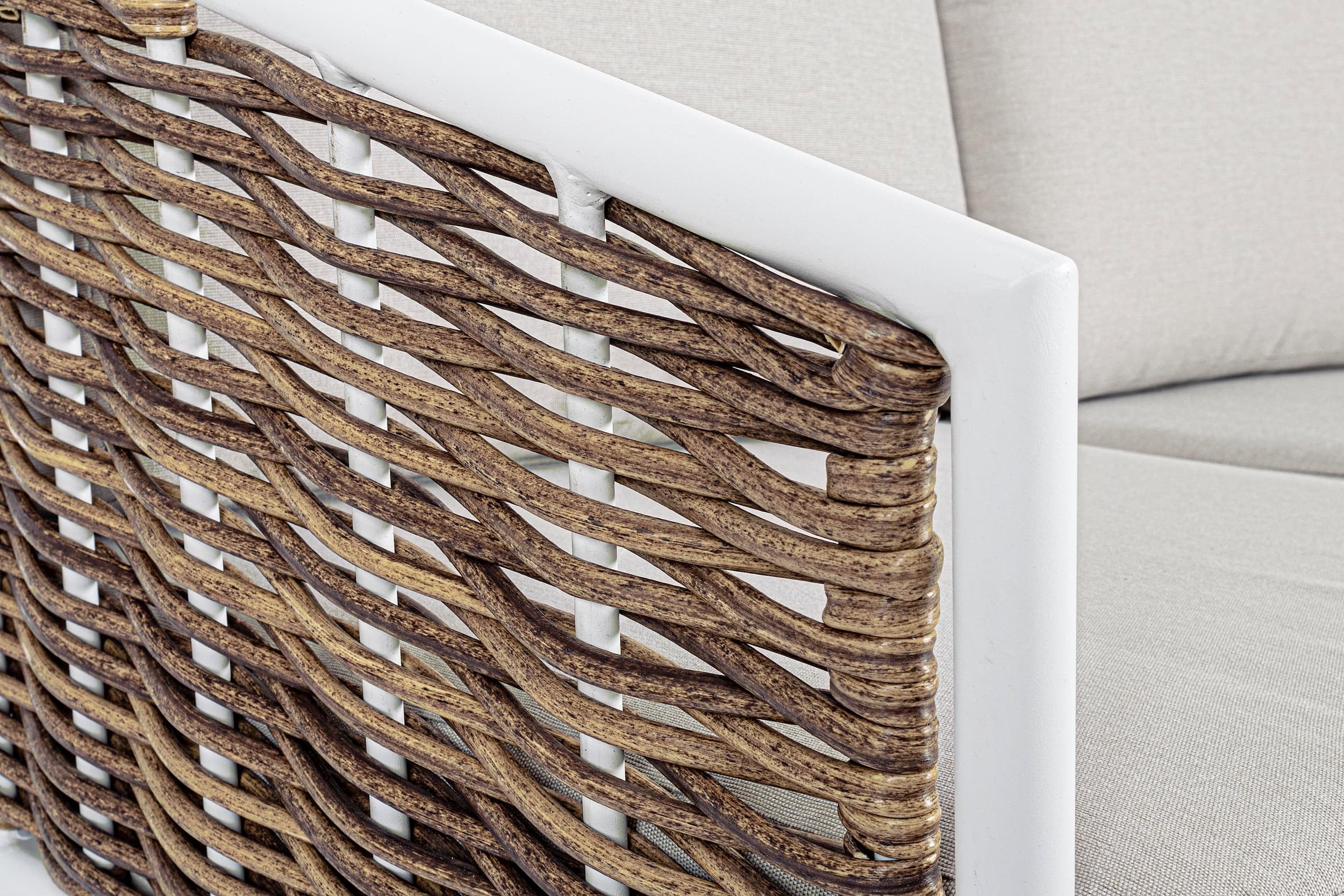 Set mobilier pentru gradina / terasa, Maribela Alb / Natural, canapea 3 locuri + 2 fotolii (9)