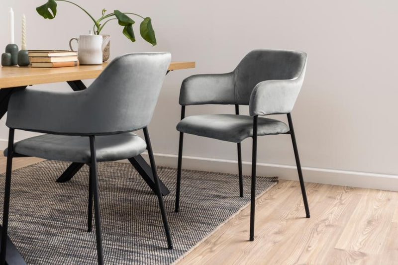 Set 2 scaune tapitate cu stofa si picioare metalice, Limana Velvet Gri / Negru, l54xA55xH82 cm (1)