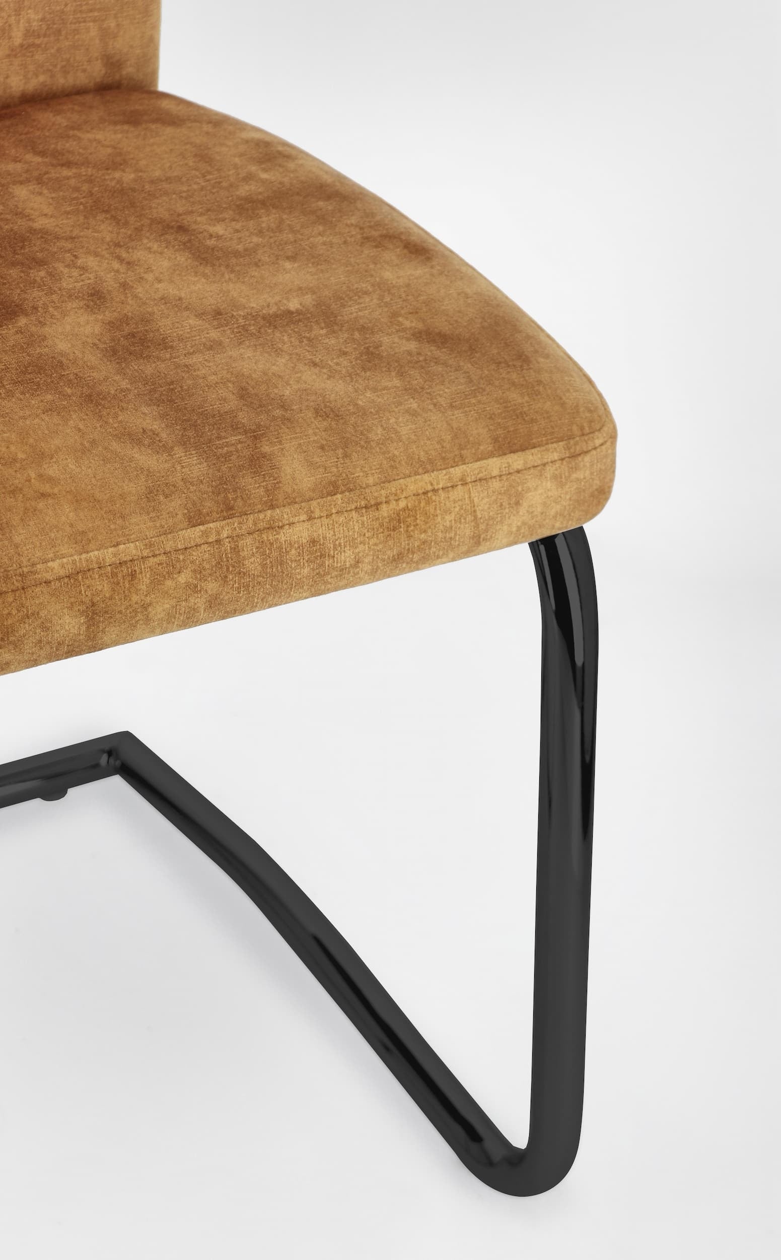 Set 4 scaune tapitate cu stofa si picioare metalice, Thelma Velvet Mustariu / Negru, l43,5xA62xH102 cm (4)